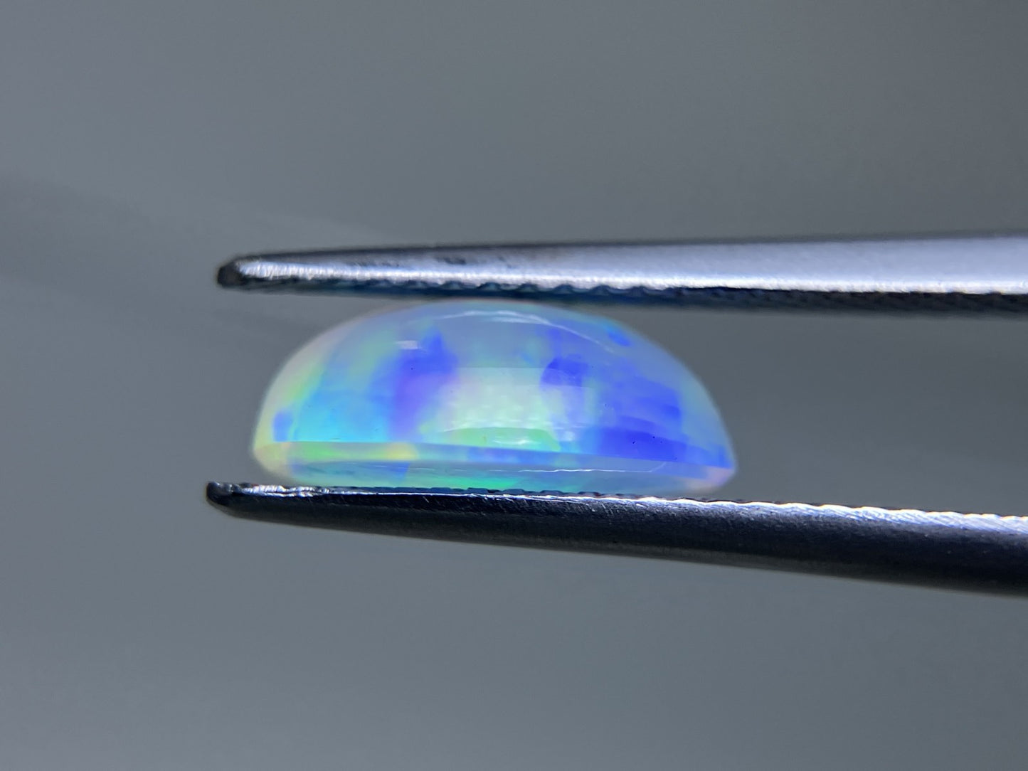 オパール 2.298ct 宝石ソーティング付き 11.6㎜×9.4㎜×4.7㎜ ルース( 裸石 ) 3931YY