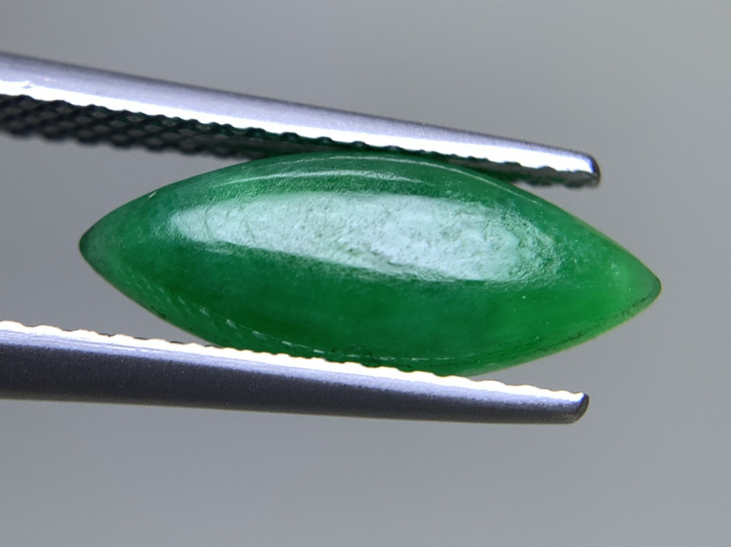 ヒスイ 翡翠 天然 1.908ct 宝石ソーティング付き 14.3㎜×6.0㎜×2.6㎜ ルース( 裸石 ) 5283Y