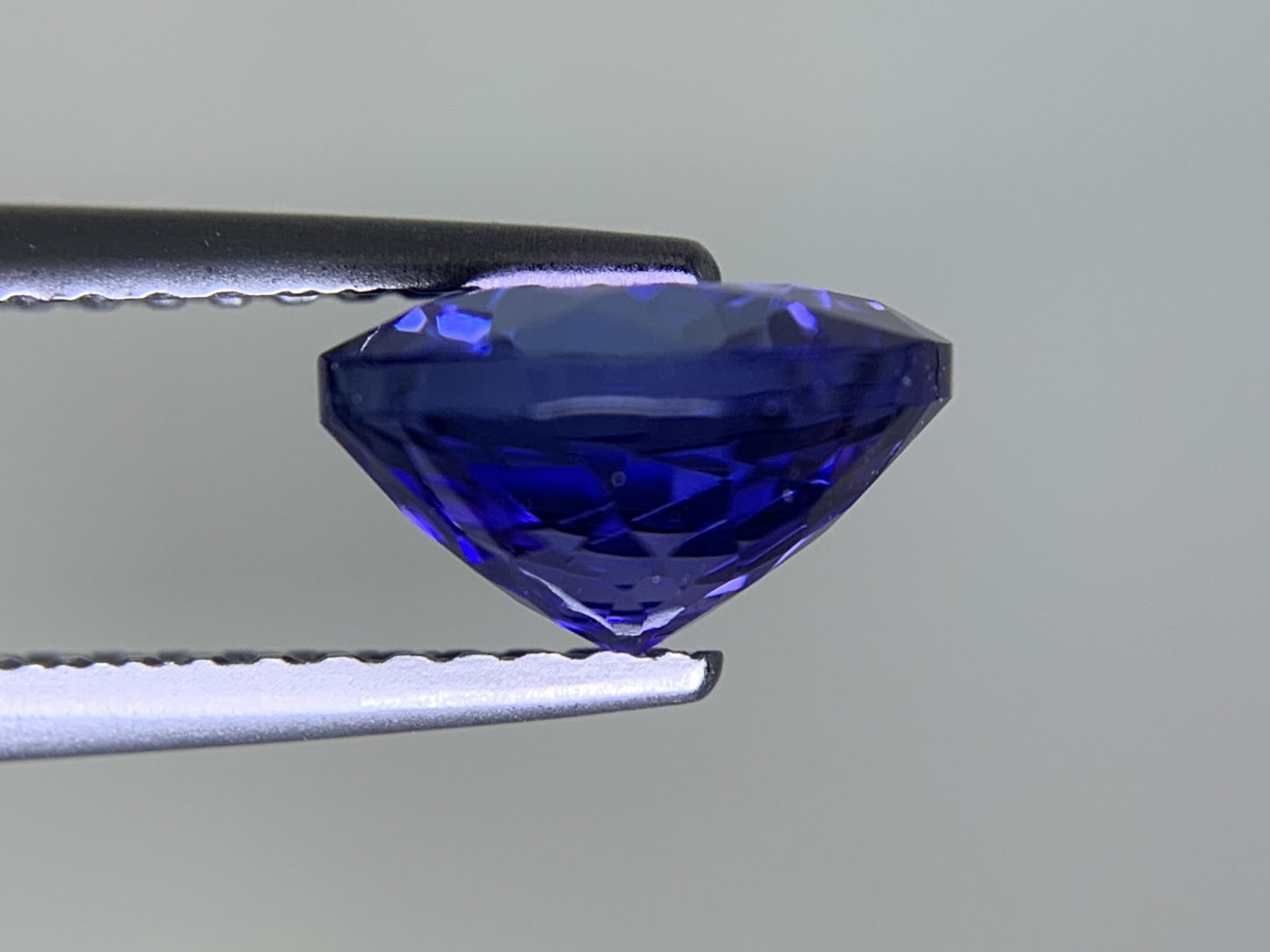 タンザナイト 天然 2.241ct 宝石ソーティング付き 8.1㎜×8.1㎜×4.7㎜ ルース( 裸石 ) 6561Y