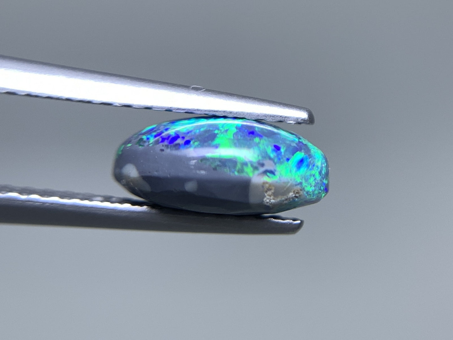ブラックオパール 天然 1.554ct 宝石ソーティング付き 9.0㎜×7.2㎜×3.9㎜ ルース( 裸石 ) 5535Y