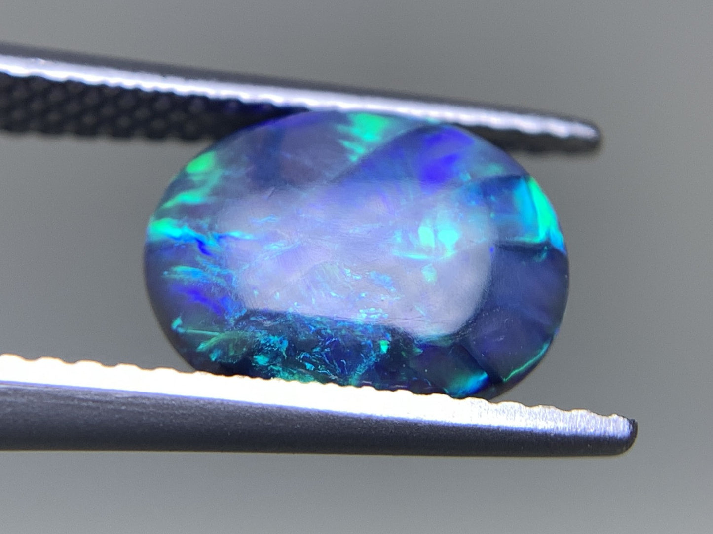 ブラックオパール 天然 2.250ct 宝石ソーティング付き 10.2㎜×8.0㎜×4.2㎜ ルース( 裸石 ) 5586Y