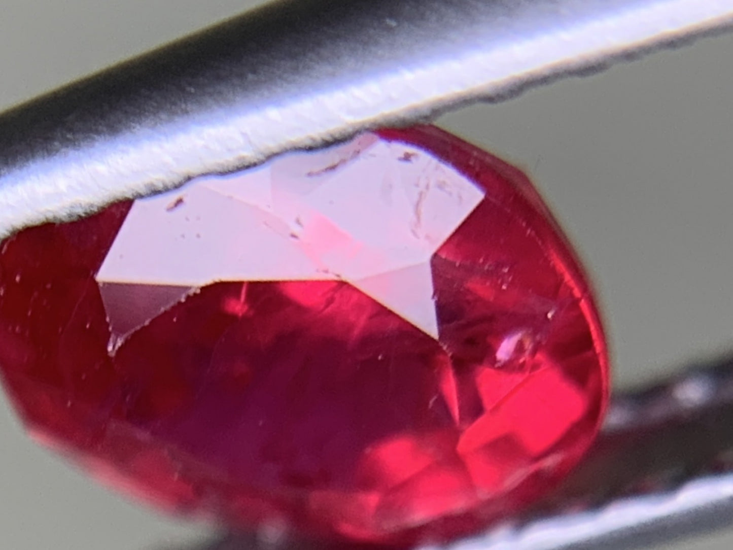 ルビー 天然 1.006ct 中央宝石ソーティング付き 5.97㎜×5.68㎜×3.41㎜ ルース( 裸石 ) 6471Y