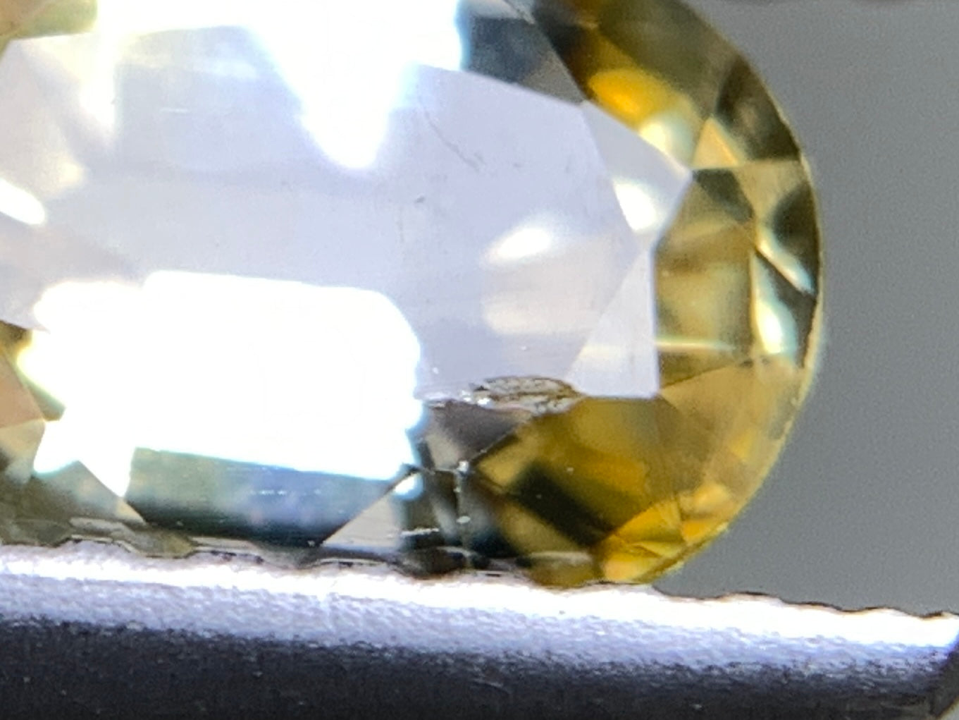 イエローサファイア 1.185ct 宝石ソーティング付き 7.1㎜×5.2㎜×3.5㎜ 天然 ルース( 裸石 ) 4089Y