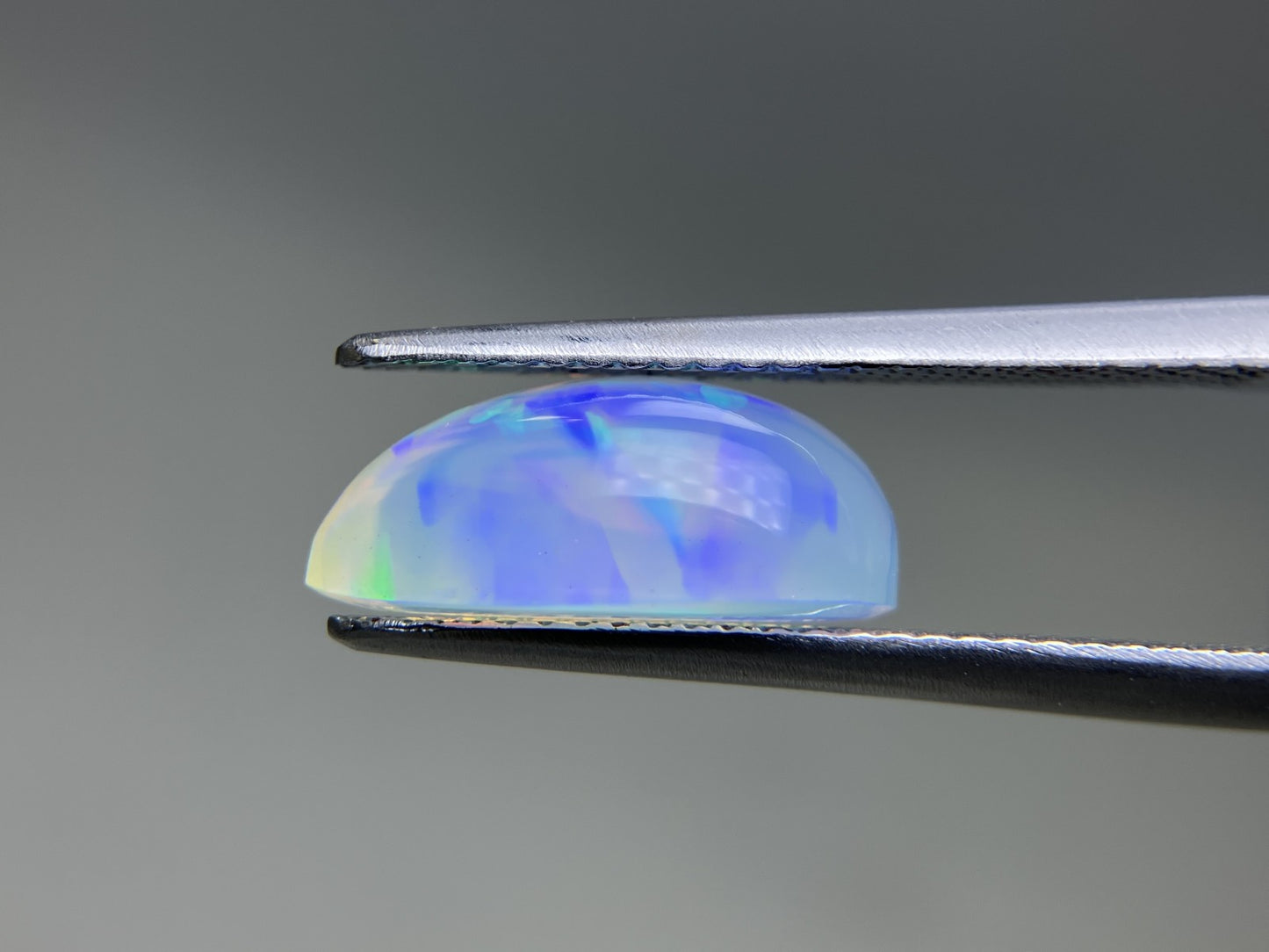 オパール 2.994ct 宝石ソーティング付き 13.5㎜×8.7㎜×5.6㎜ ルース( 裸石 ) 3947YY