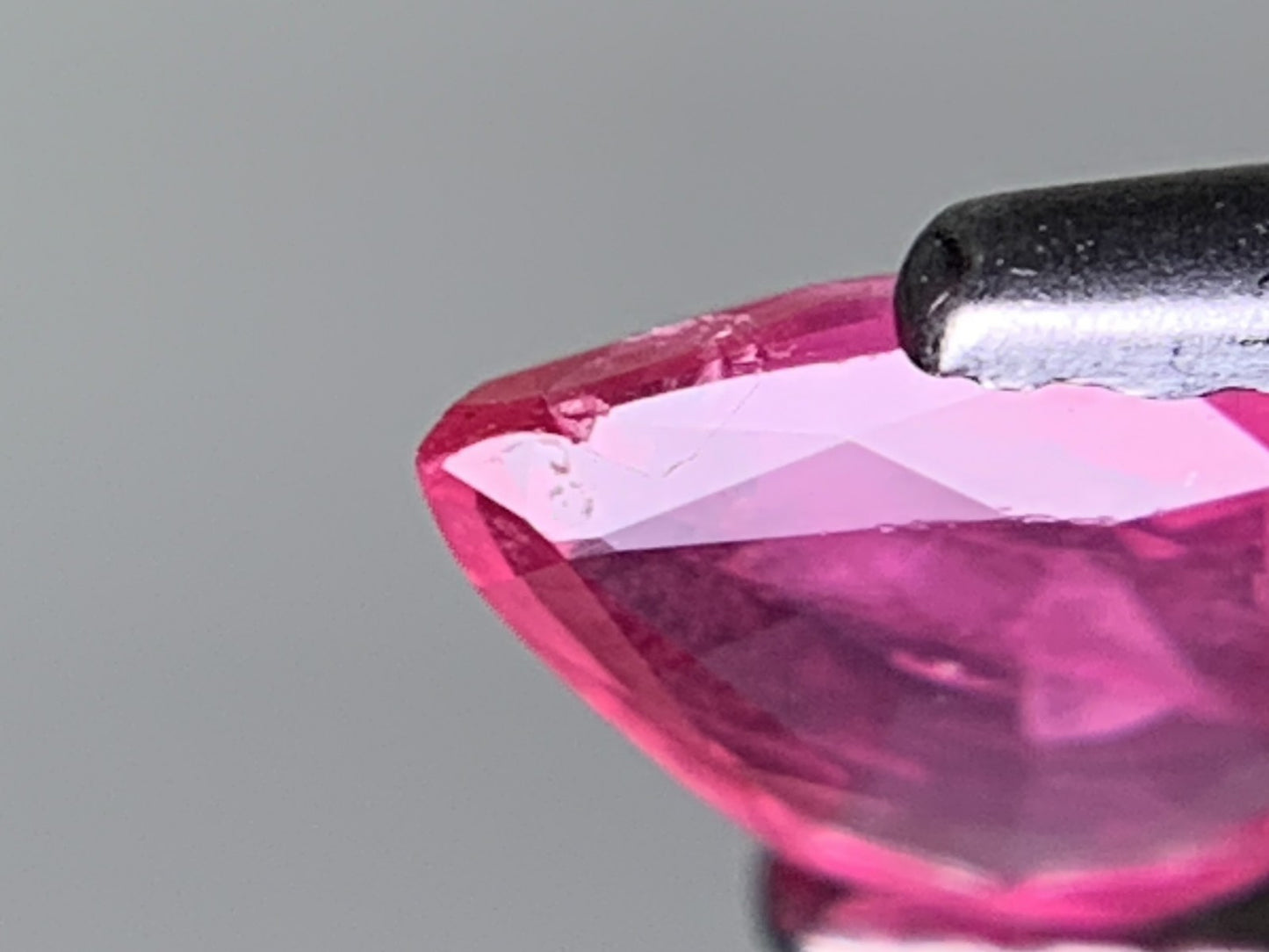 ルビー 天然 0.637ct 宝石ソーティング付き 6.5㎜×5.1㎜×2.1㎜ ルース( 裸石 ) 7974Y