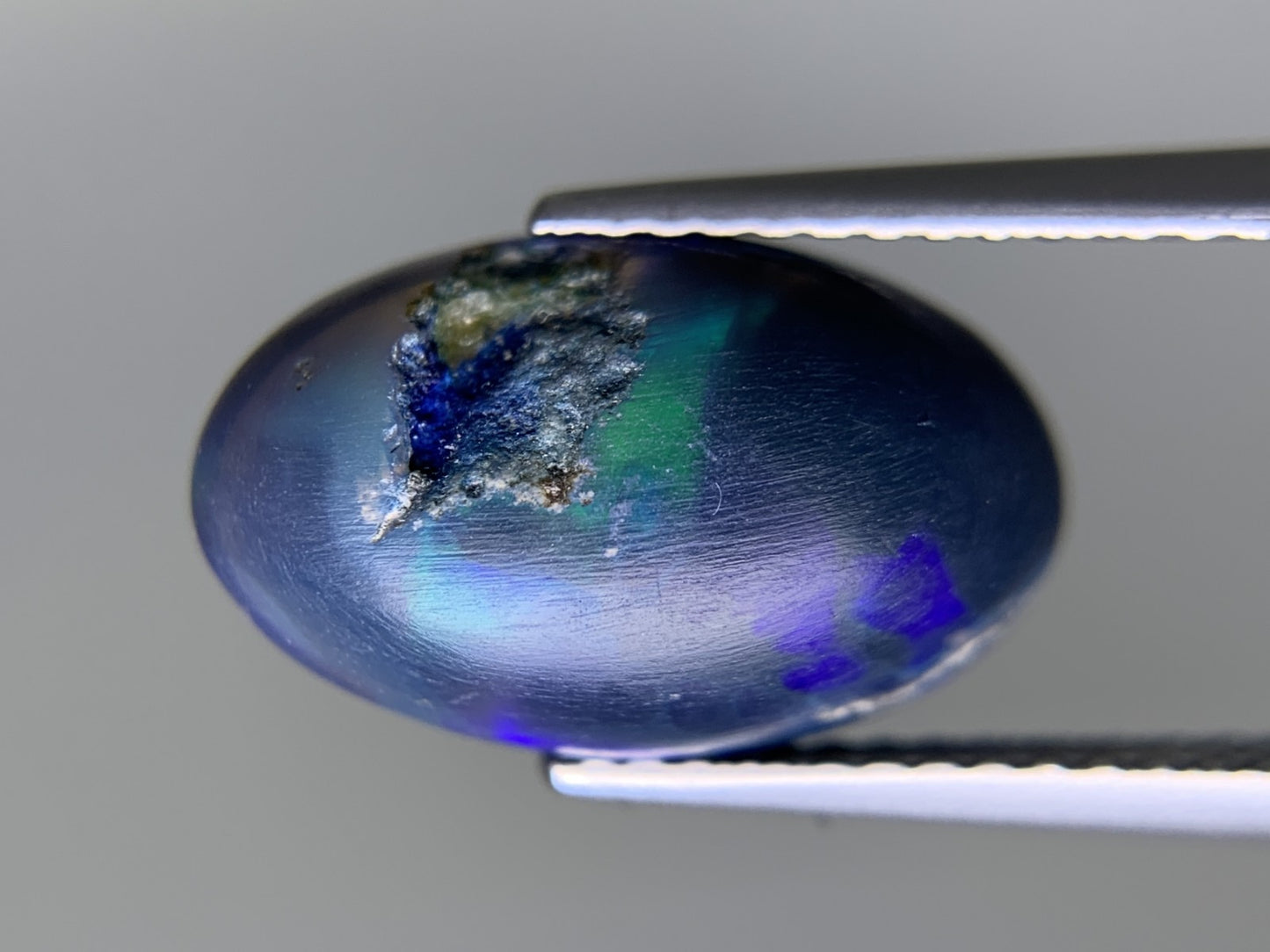 ブラックオパール 天然 3.686ct 宝石ソーティング付き 14.0㎜×8.7㎜×5.2㎜ ルース( 裸石 ) 8199Y