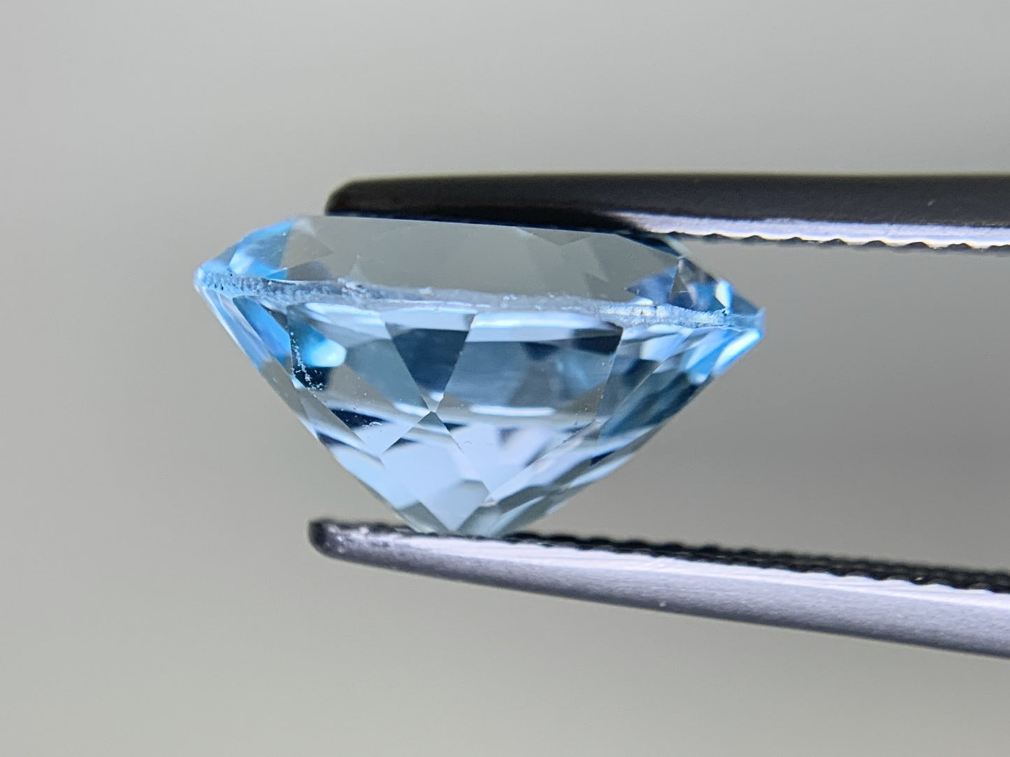 ブルートパーズ 7.262ct 宝石ソーティング付き 12.9㎜×11.0㎜×7.1㎜ ルース( 裸石 ) 4144Y