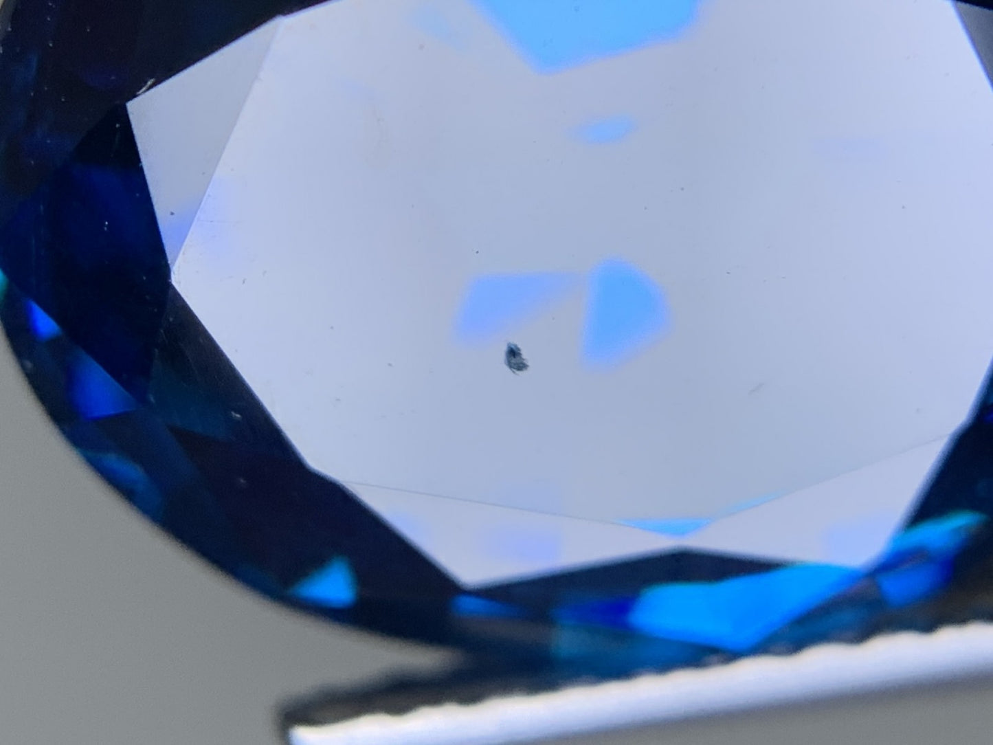 キュービックジルコニア 15.754ct 宝石ソーティング付き 14.7㎜×12.2㎜×7.2㎜ 人造 ルース( 裸石 ) 6662Y