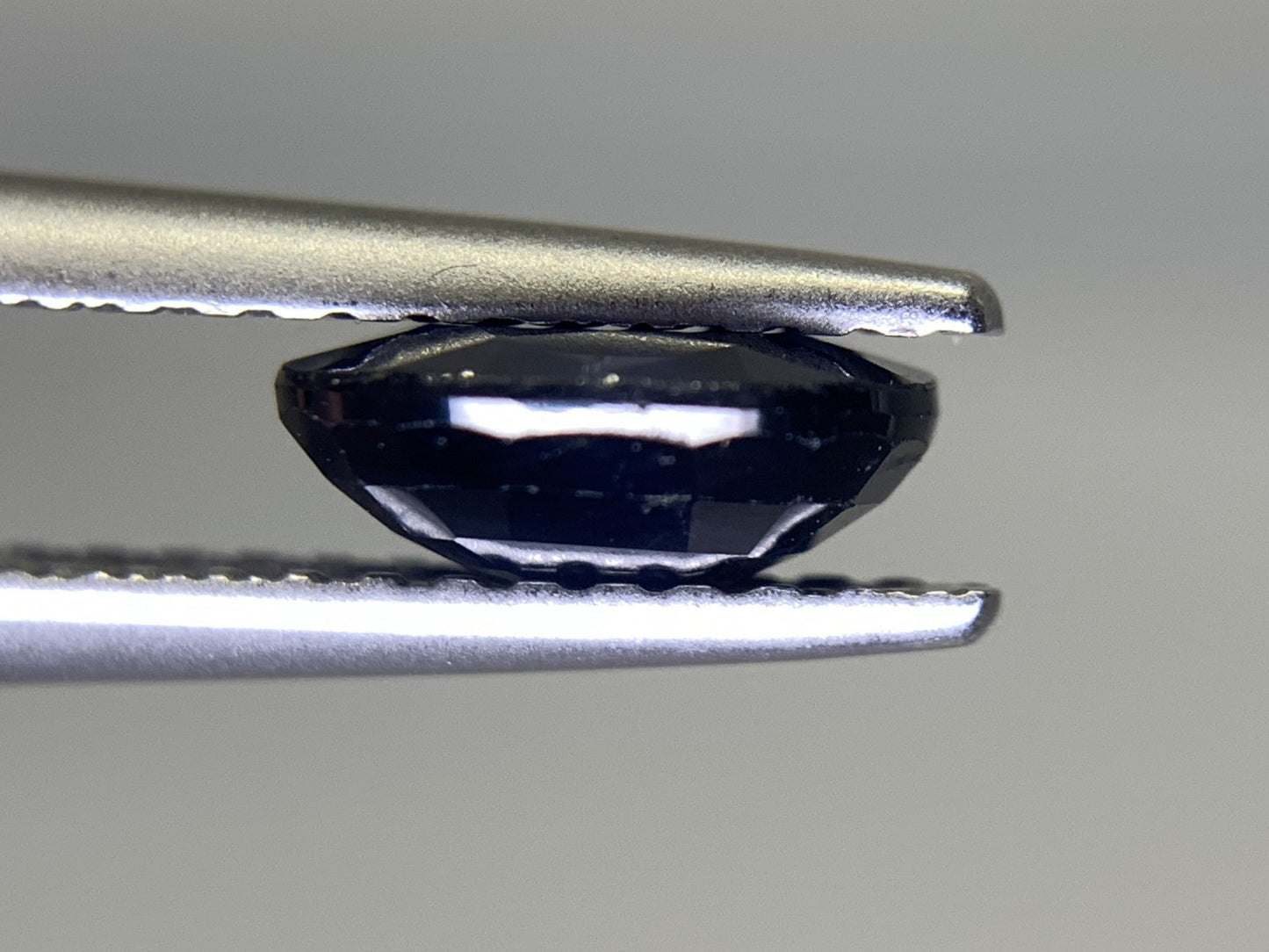 サファイア 1.045ct 宝石ソーティング付き 7.1㎜×5.1㎜×2.8㎜ ルース( 裸石 ) 2311Y