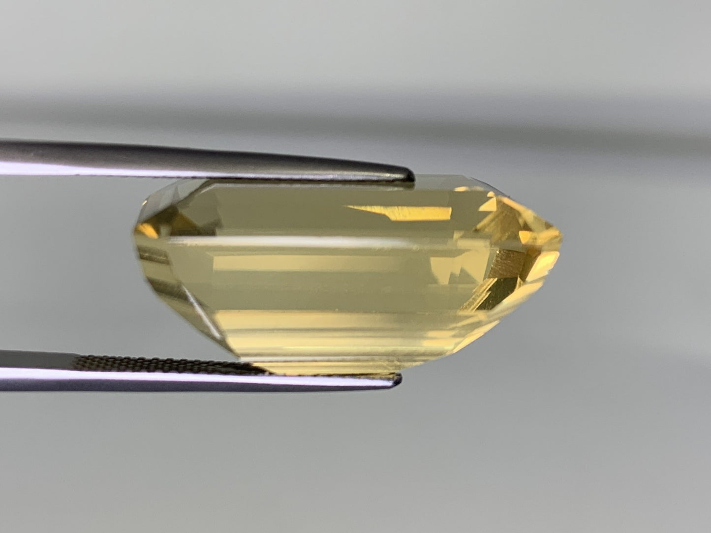 シトリン 38.029ct 宝石ソーティング付き 23.9㎜×17.1㎜×12.0㎜ ルース( 裸石 ) 2846Y