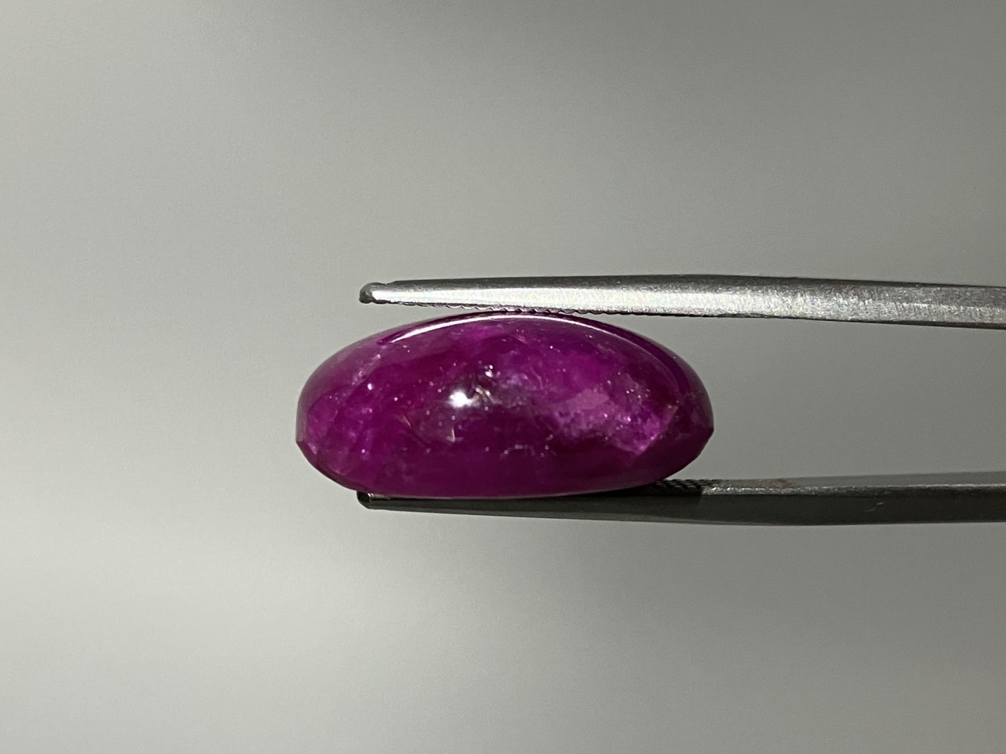スタールビー 天然 21.867ct 宝石ソーティング付き 17.5㎜×13.9㎜×7.2㎜ ルース( 裸石 ) 6249YY