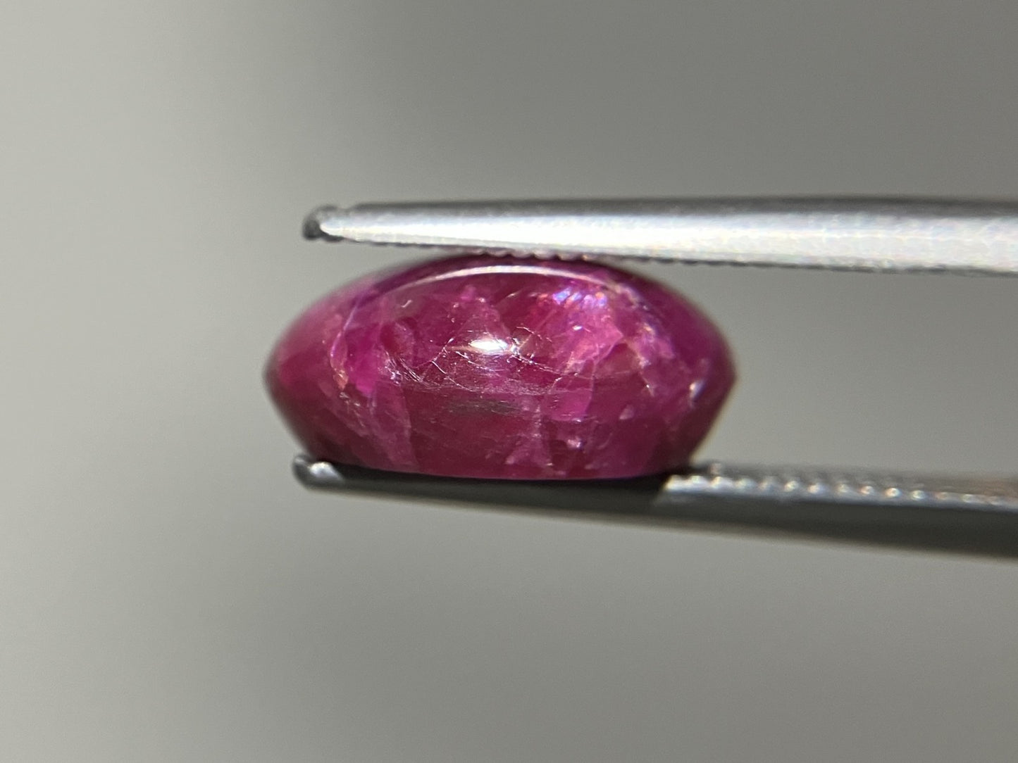 スタールビー 天然 8.052ct 宝石ソーティング付き 12.2㎜×10.1㎜×5.4㎜ ルース( 裸石 ) 6200YY