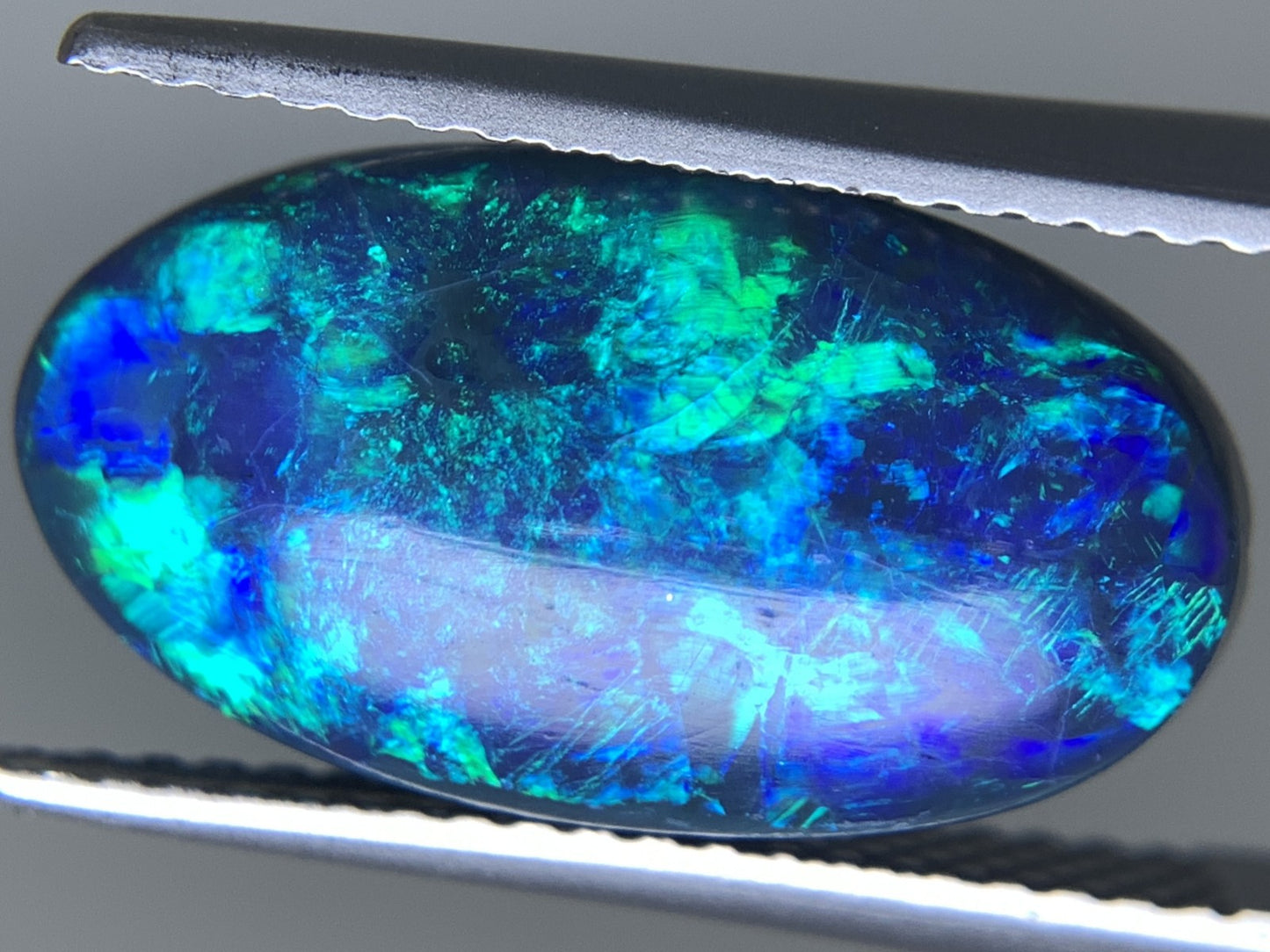 ブラックオパール (両面遊色) 天然 4.102ct カン有り 中央宝石ソーティング付き 16.7㎜×9.1㎜×4.2㎜ ルース( 裸石 ) 5566Y