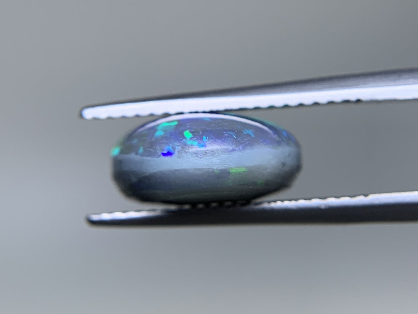 ブラックオパール 天然 6.953ct 中央宝石ソーティング付き 15.8㎜×11.9㎜×5.8㎜ ルース( 裸石 ) 6501Y