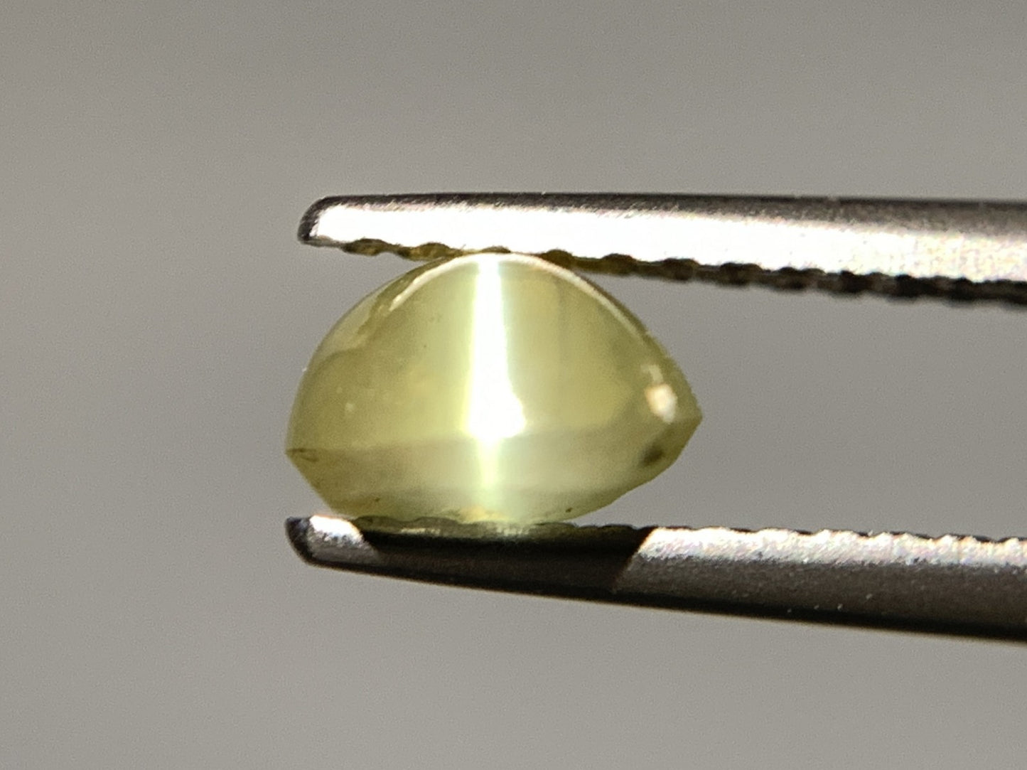 クリソベリルキャッツアイ 1.460ct 宝石ソーティング付き 7.3㎜×5.5㎜×3.7㎜ 天然 ルース( 裸石 ) 4757Y