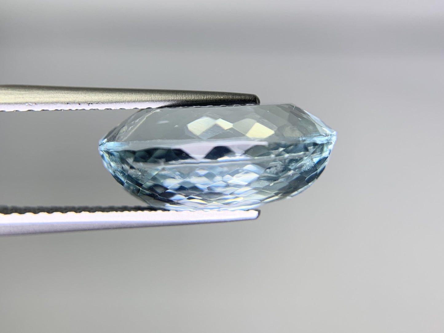 アクアマリン 7.117ct 宝石ソーティング付き 15.33㎜×10.44㎜×6.96㎜ ルース( 裸石 ) 1718Y