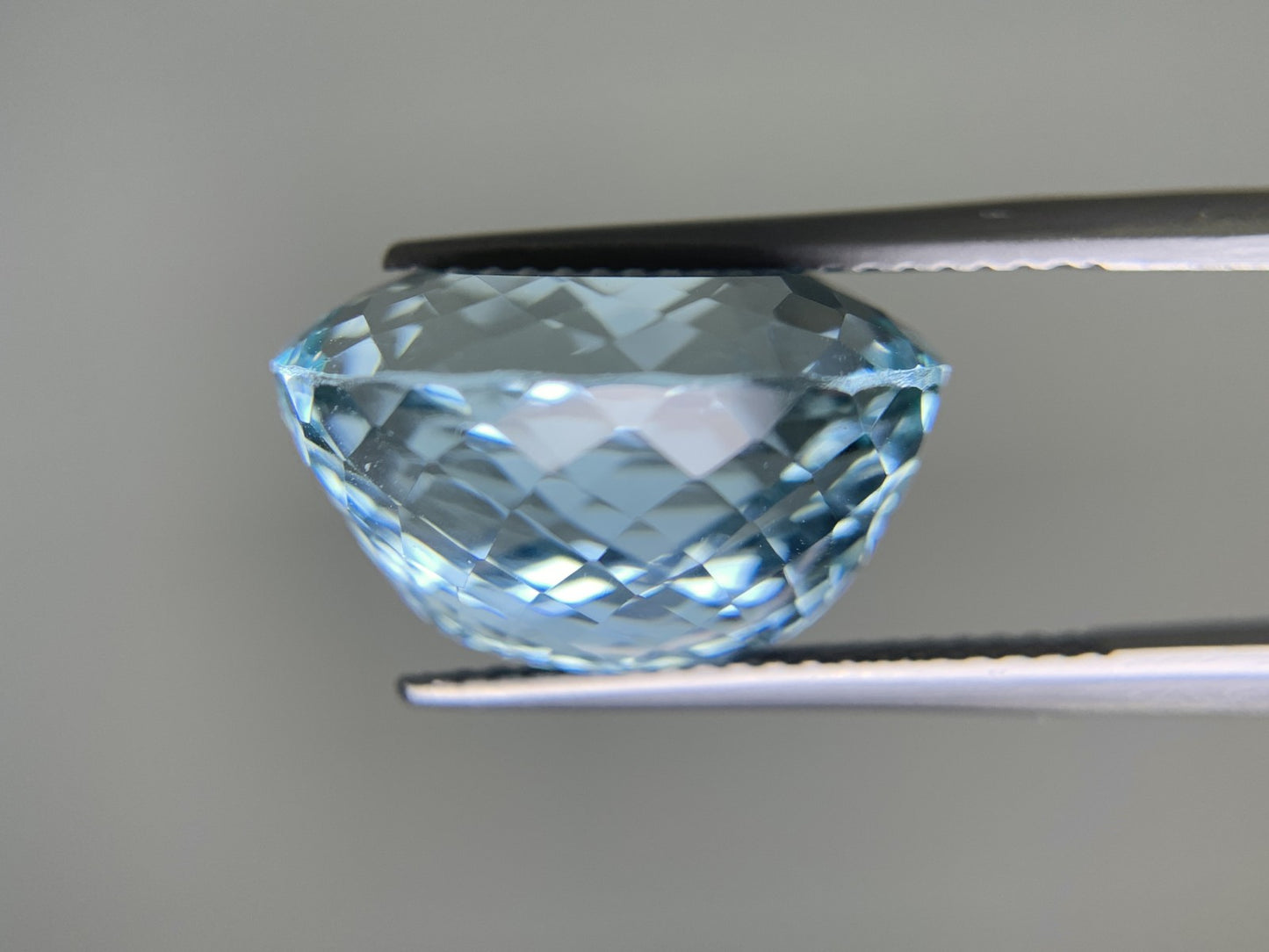 アクアマリン 12.653ct 宝石ソーティング付き 16.00㎜×13.25㎜×9.82㎜ ルース( 裸石 ) 1680Y