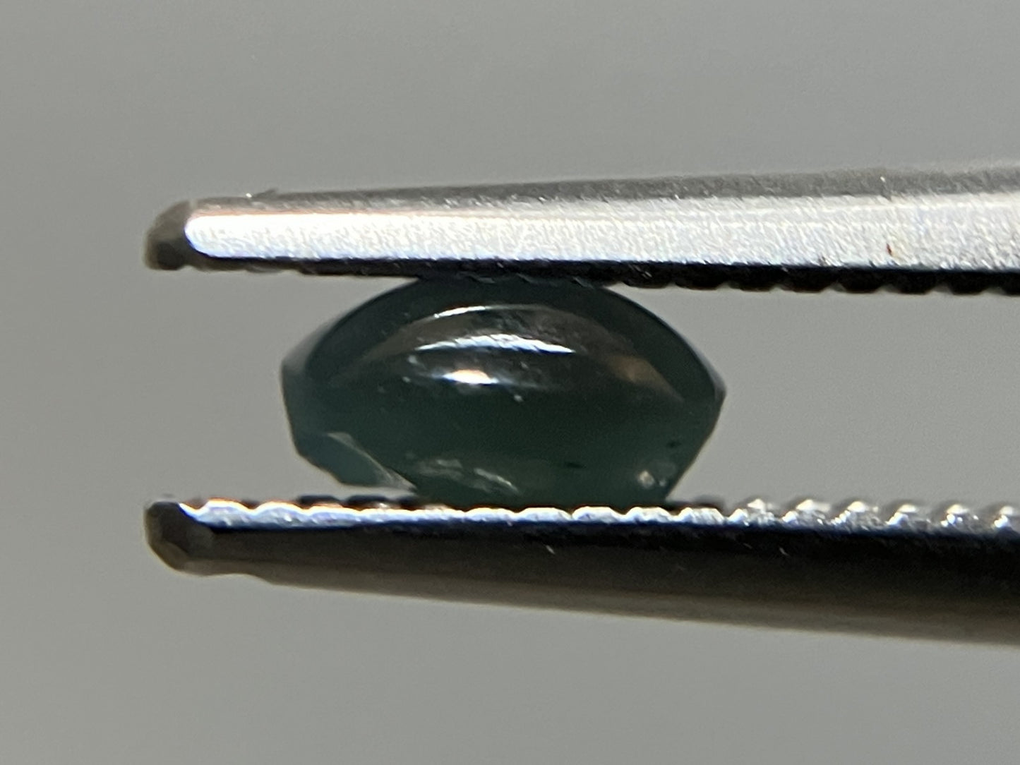 アレキサンドライトキャッツアイ 天然 0.506ct 中央宝石ソーティング付き 5.1㎜×3.7㎜×2.6㎜ ルース( 裸石 ) 6274YY