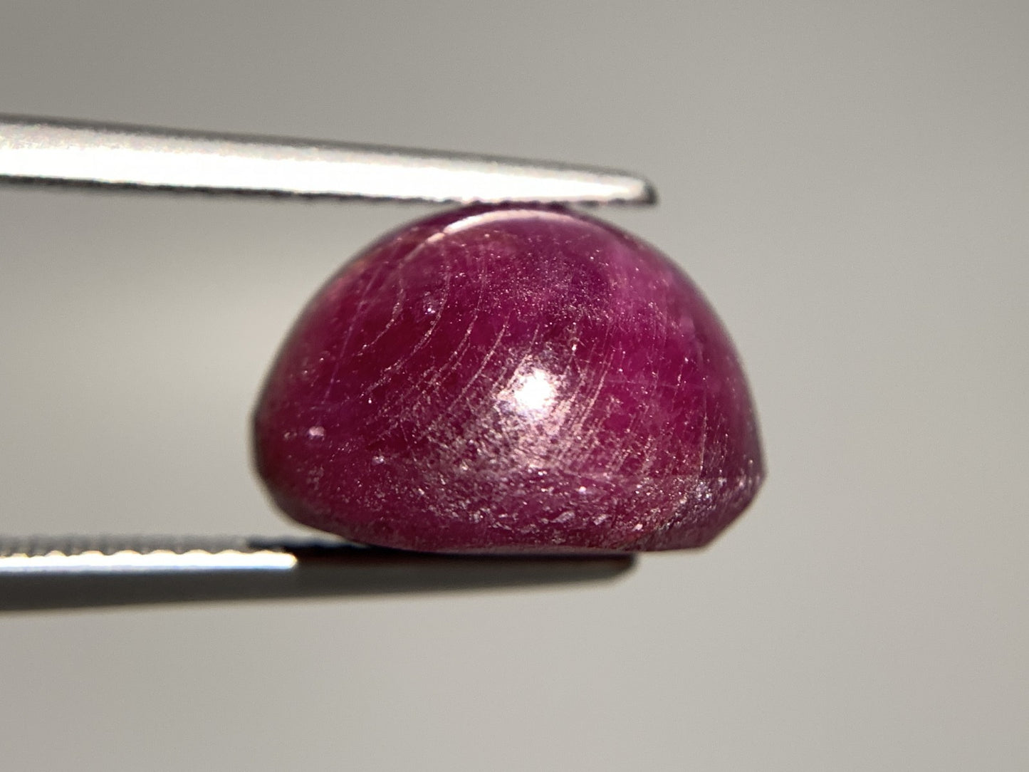 スタールビー 天然 19.585ct 宝石ソーティング付き 14.1㎜×13.9㎜×9.3㎜ ルース( 裸石 ) 7408Y