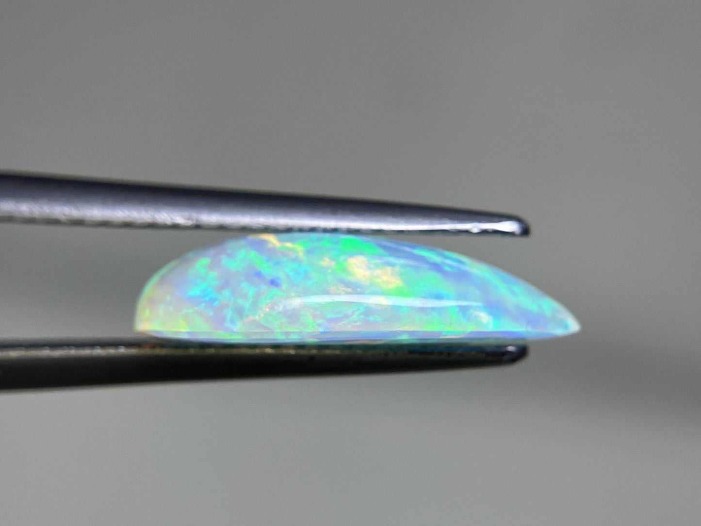 オパール 2.213ct 宝石ソーティング付き 15.3㎜×7.5㎜×4.0㎜ ルース( 裸石 ) 3941YY