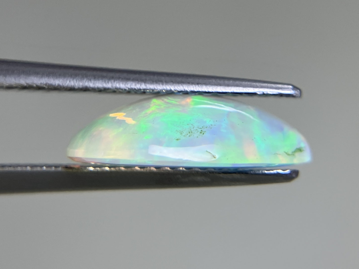 オパール 2.150ct 宝石ソーティング付き 14.0㎜×9.4㎜×4.3㎜ ルース( 裸石 ) 3916YY