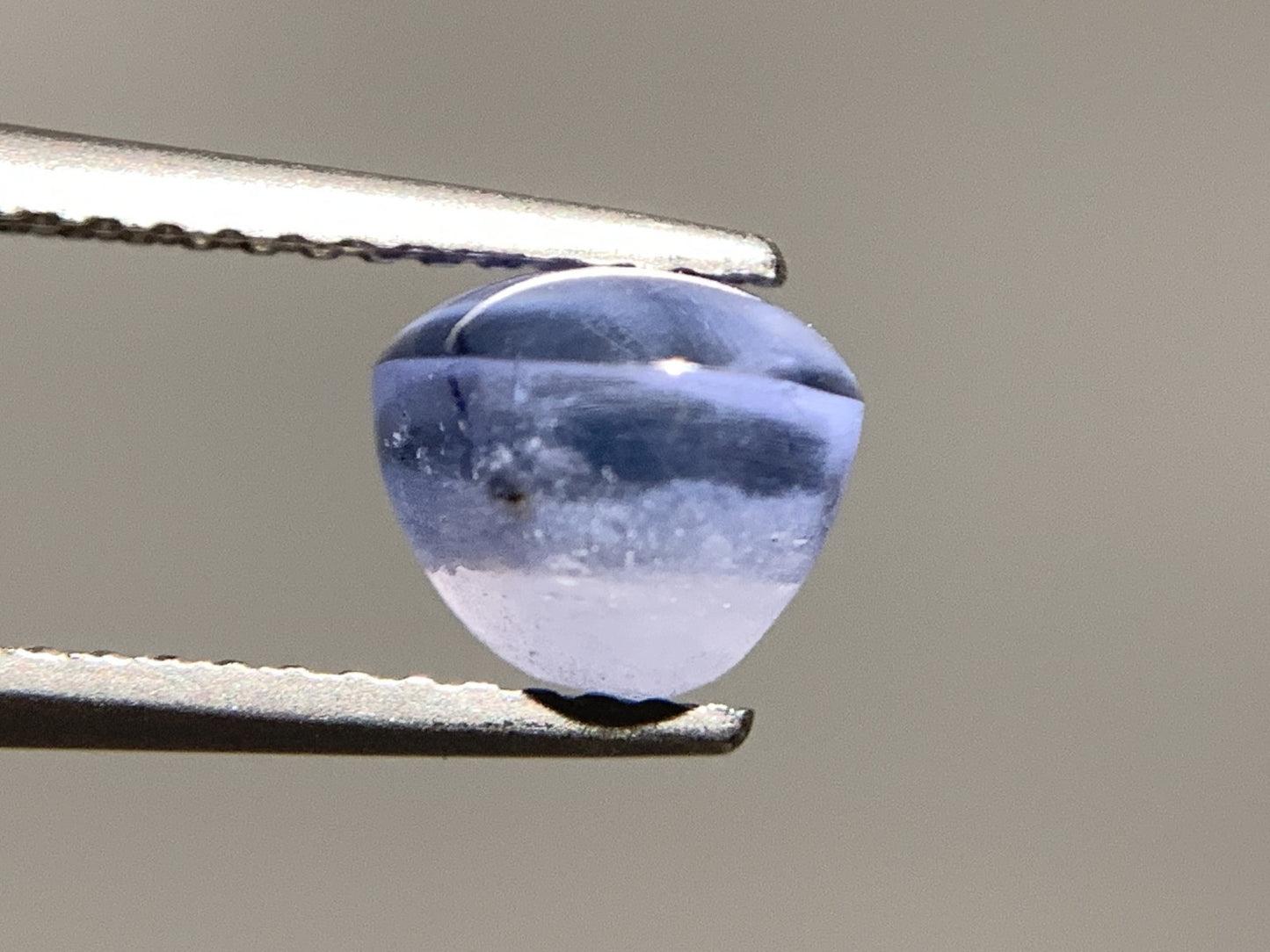 スターサファイア 天然 3.255ct 宝石ソーティング付き 7.6㎜×6.6㎜×5.9㎜ ルース( 裸石 ) 7486Y
