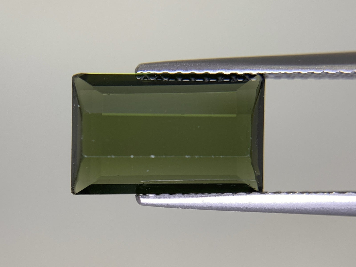 グリーントルマリン 3.158ct 宝石ソーティング付き 11.9㎜×7.5㎜×3.2㎜ 天然 ルース( 裸石 ) 4693Y