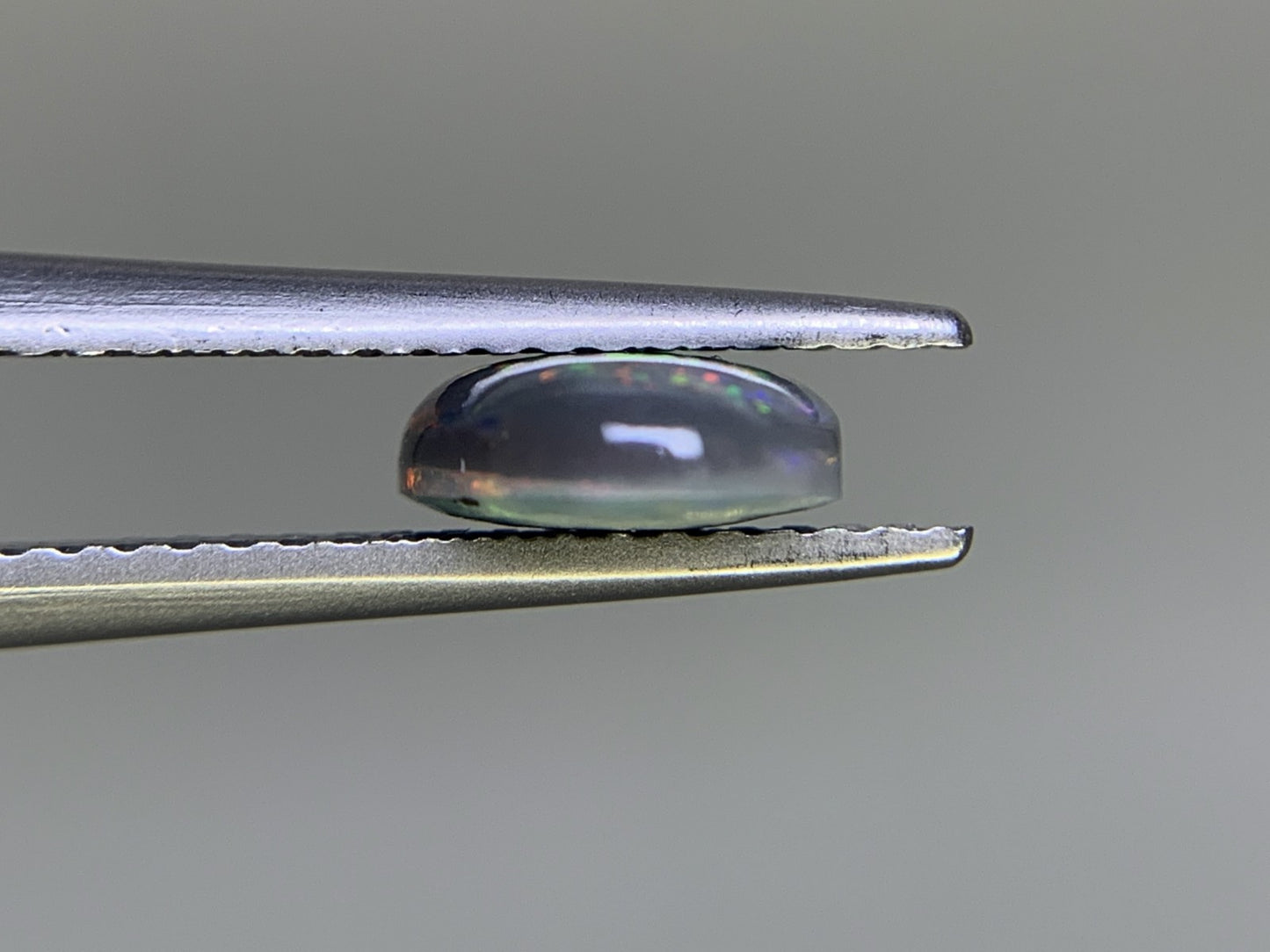 ブラックオパール 1.132ct 宝石ソーティング付き 8.6㎜×6.9㎜×2.7㎜ ルース( 裸石 ) 1801Y