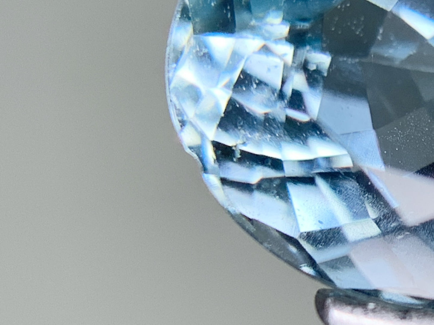 アクアマリン 3.030ct 宝石ソーティング付き 10.48㎜×8.21㎜×6.09㎜ ルース( 裸石 ) 1787Y
