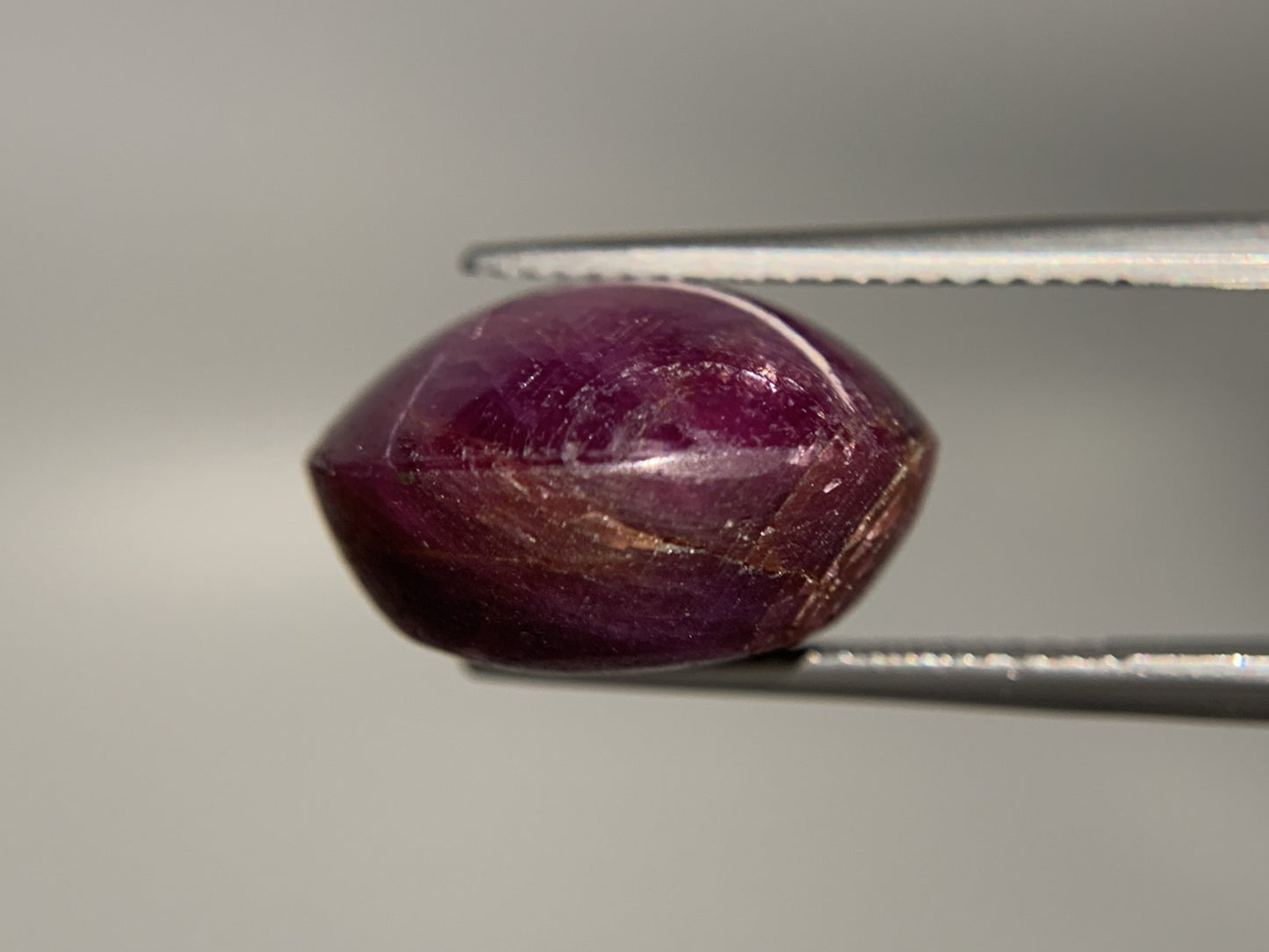 スタールビー 天然 26.586ct 宝石ソーティング付き 17.1㎜×15.3㎜×9.9㎜ ルース( 裸石 ) 6780Y