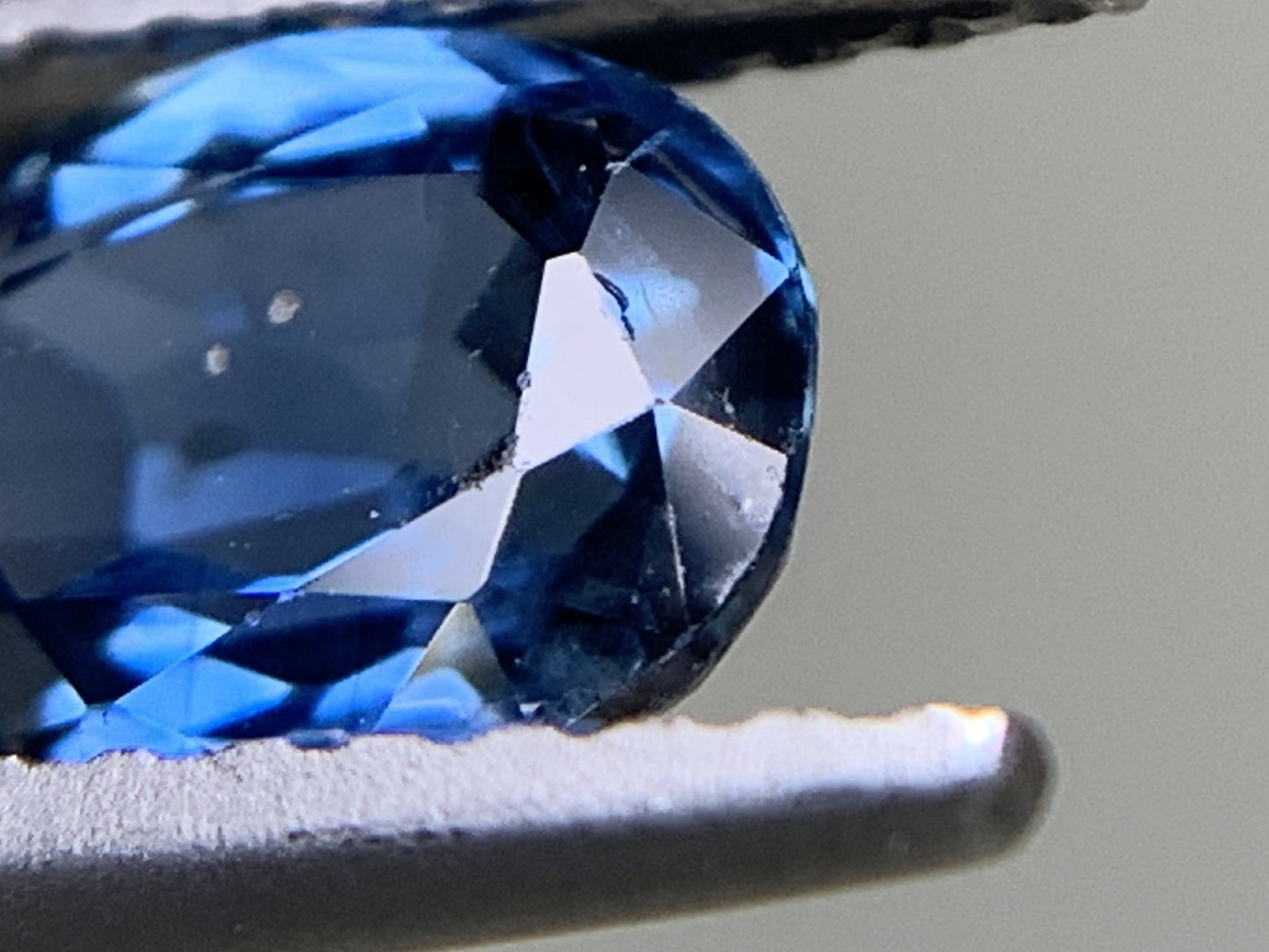 サファイア 天然 1.198ct 中央宝石ソーティング付き 6.96㎜×5.58㎜×3.43㎜ ルース( 裸石 ) 6358Y