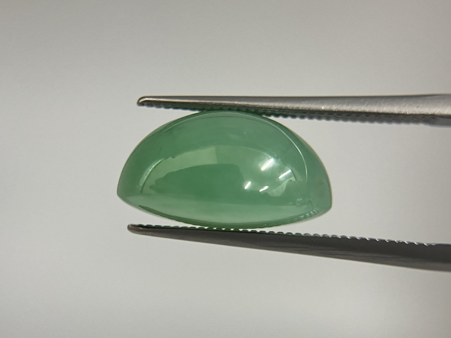 ヒスイ 翡翠 天然 15.303ct 宝石ソーティング付き 14.9㎜×13.9㎜×8.2㎜ ルース( 裸石 ) 4039S