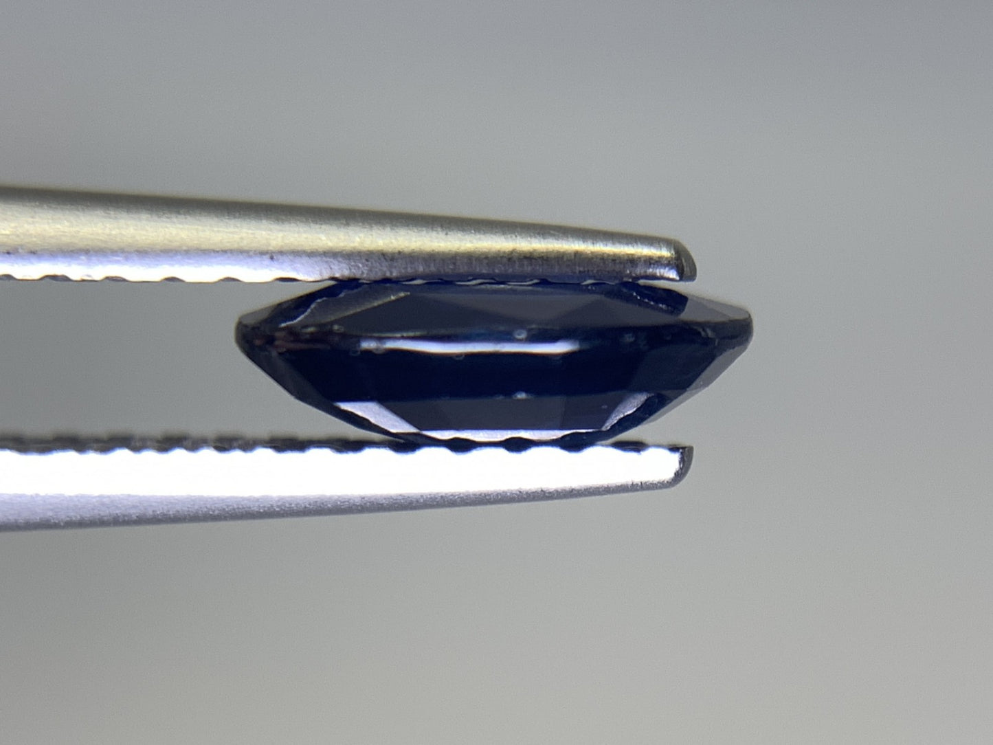 サファイア 1.228ct 宝石ソーティング付き 7.9㎜×5.9㎜×2.5㎜ ルース( 裸石 ) 2298Y