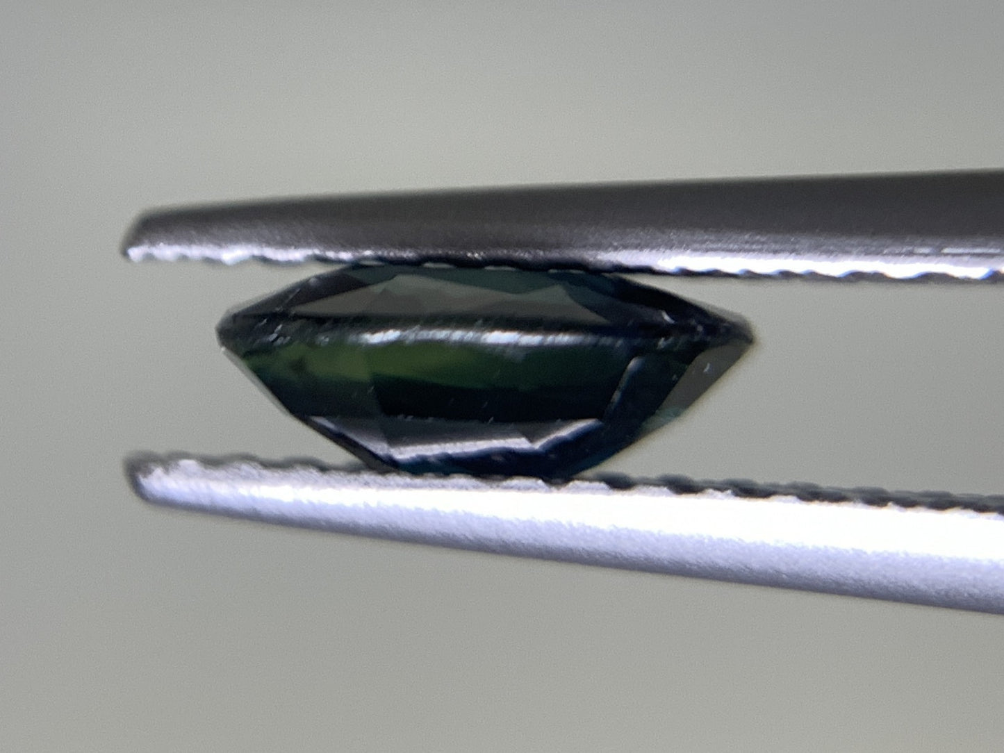 サファイア 1.133ct 宝石ソーティング付き 7.0㎜×6.3㎜×2.7㎜ ルース( 裸石 ) 2338Y
