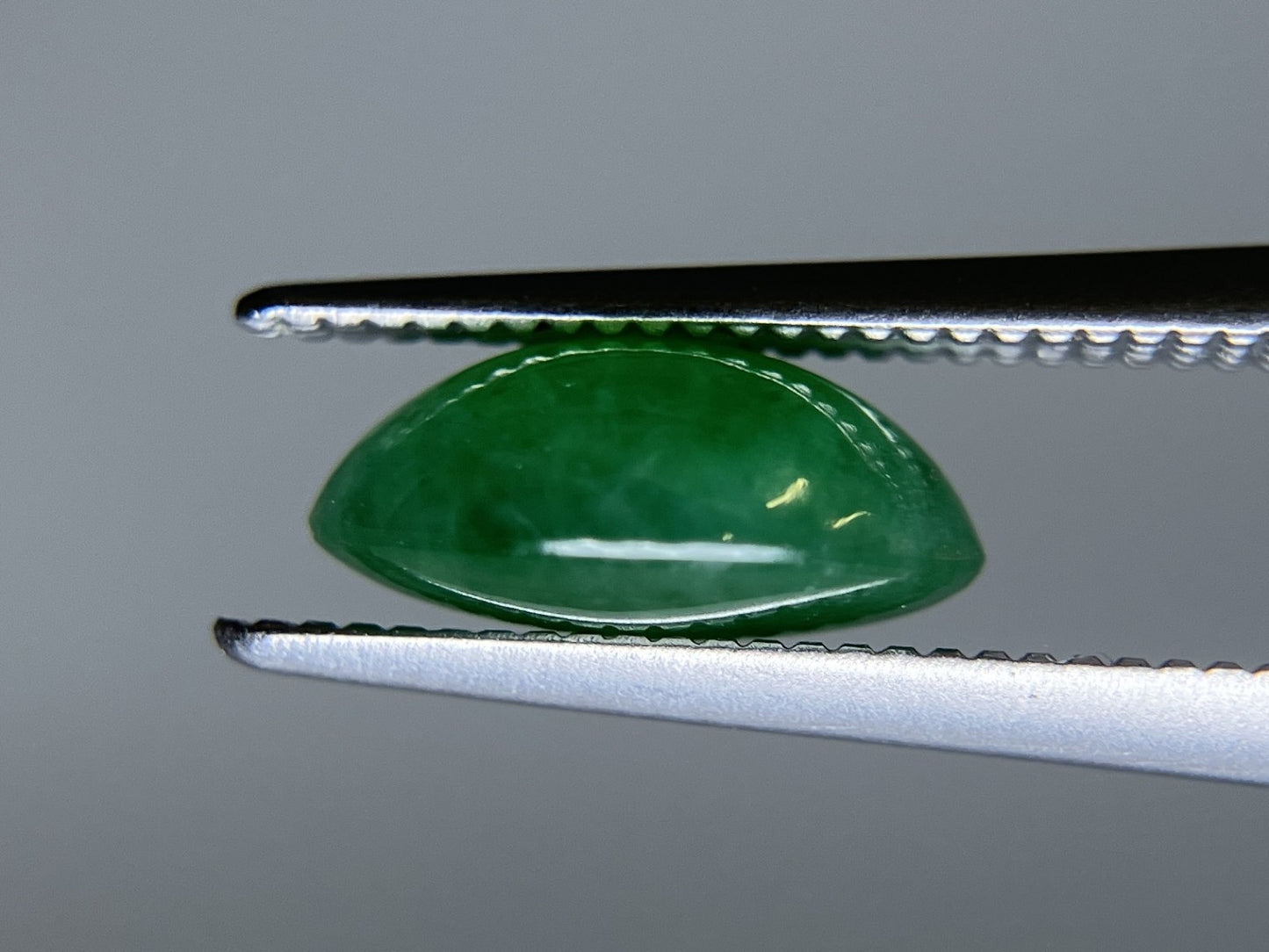 翡翠 2.406ct 宝石ソーティング付き 9.3㎜×7.5㎜×4.0㎜ ルース( 裸石 ) 4245S