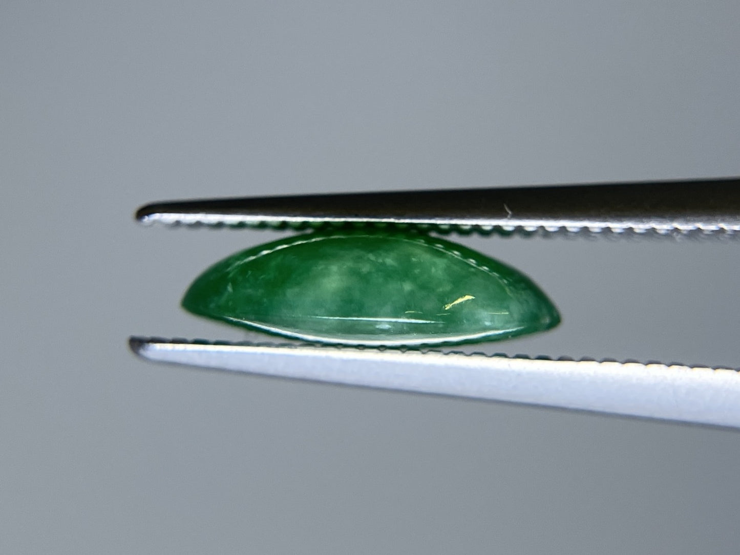 翡翠 2.684ct 宝石ソーティング付き 10.9㎜×8.7㎜×3.3㎜ ルース( 裸石 ) 4244S