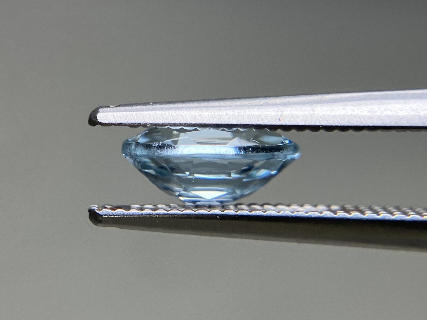 アクアマリン 天然 1.015ct 宝石ソーティング付き 7.9㎜×5.8㎜×3.4㎜ ルース( 裸石 ) 6667YY