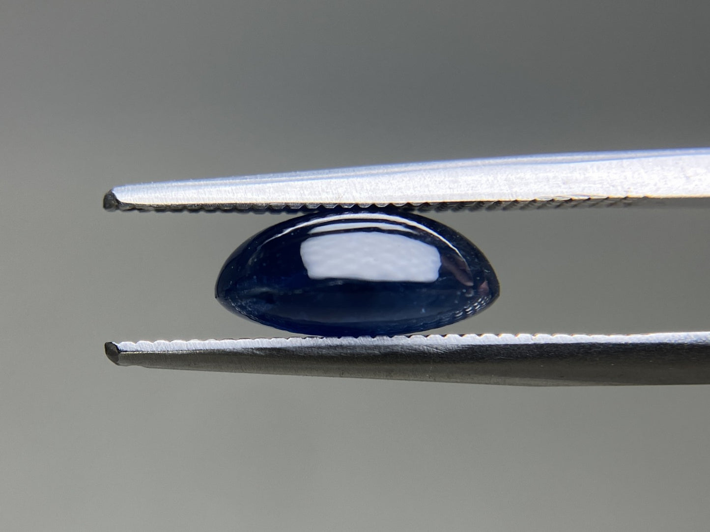 サファイア 天然 3.961ct 宝石ソーティング付き 10.0㎜×7.9㎜×4.5㎜ ルース( 裸石 ) 6651YY