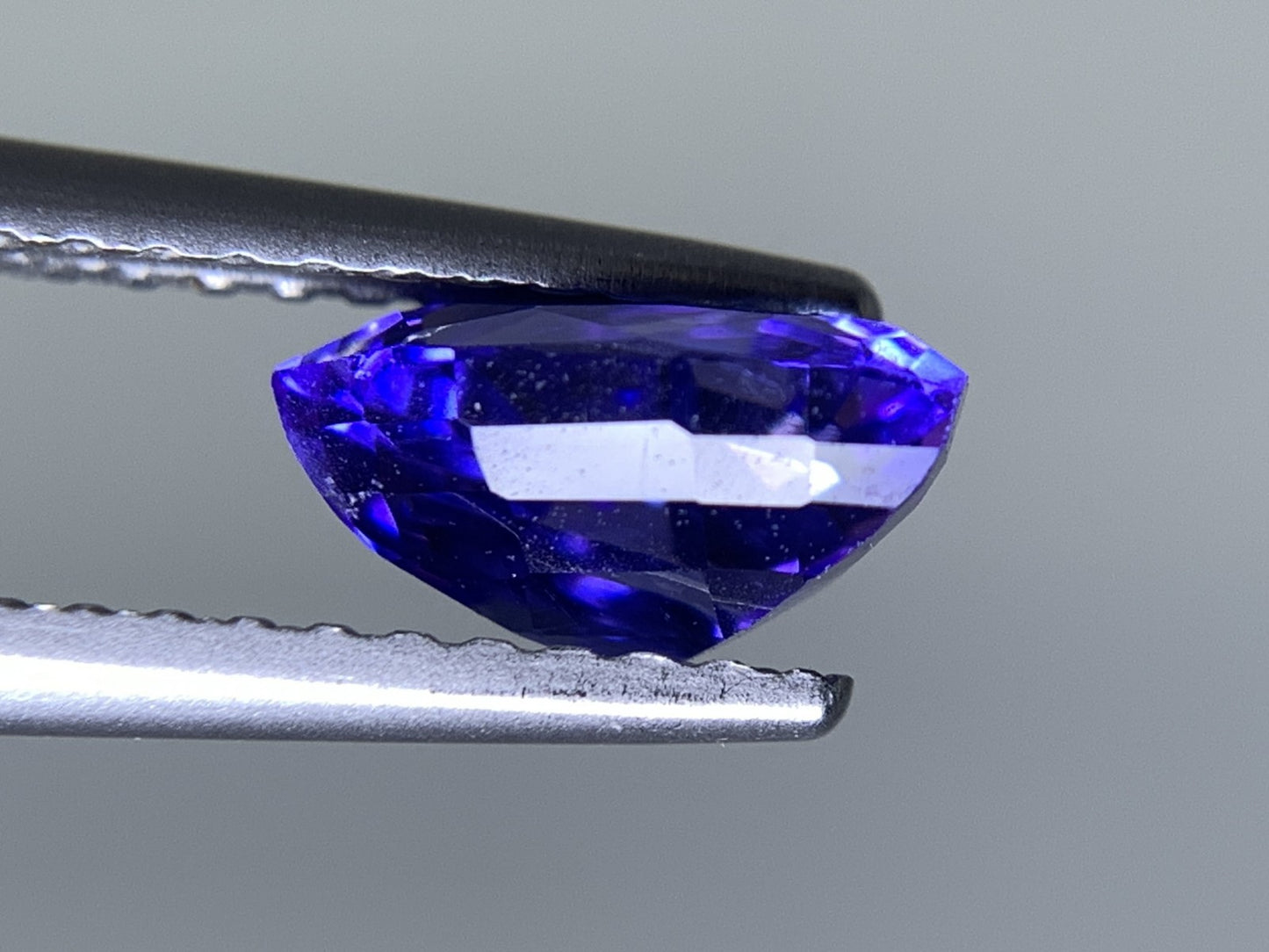 タンザナイト 天然 1.267ct 宝石ソーティング付き 7.3㎜×6.1㎜×3.9㎜ ルース( 裸石 ) 5826Y