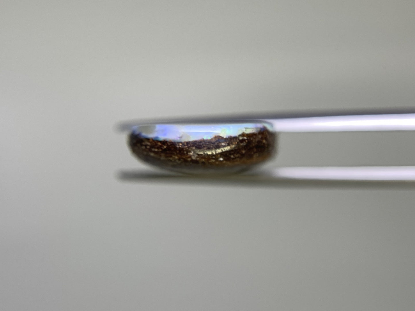 ボルダーオパール 27.439ct 宝石ソーティング付き 39.0㎜×15.8㎜×4.6㎜ ルース( 裸石 ) 2386Y