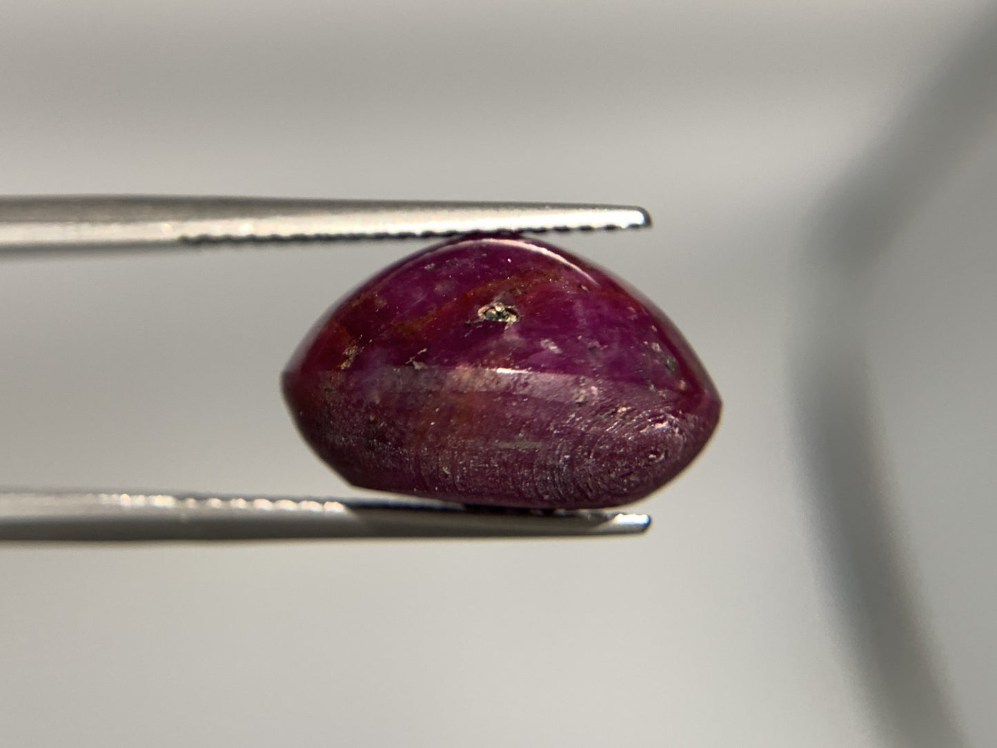 スタールビー 19.936ct 宝石ソーティング付き 15.7㎜×13.1㎜×9.8㎜ 天然 ルース( 裸石 ) 4891Y
