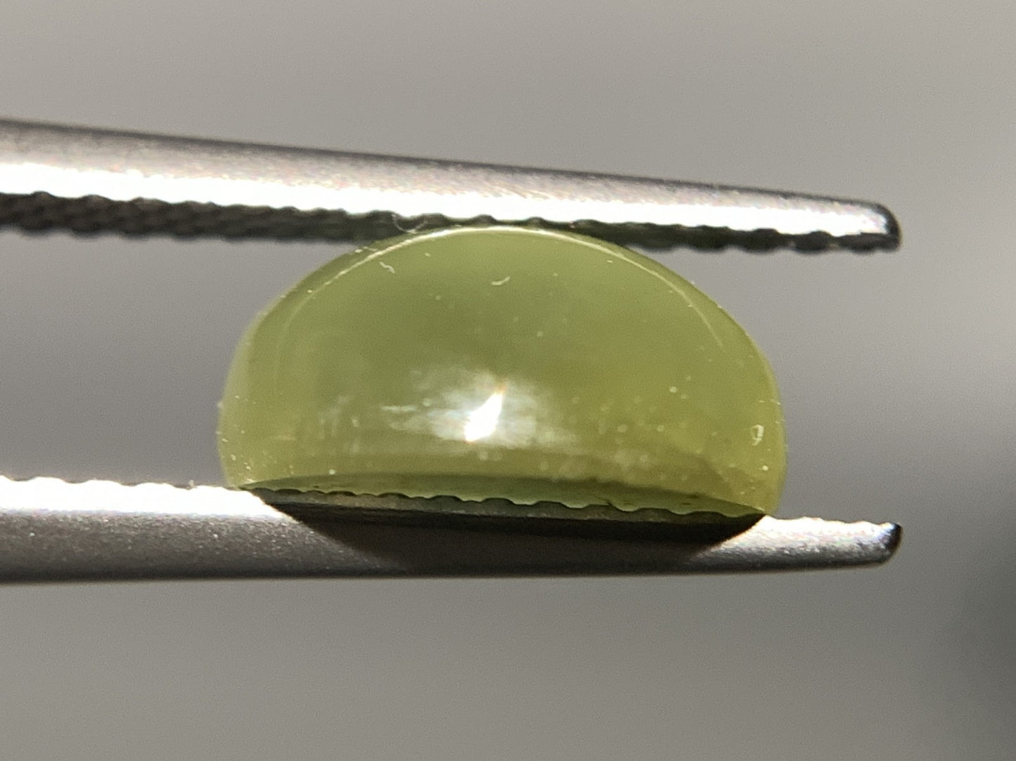 ネフライトキャッツアイ 天然 2.798ct 宝石ソーティング付き 9.4㎜×7.5㎜×4.7㎜ ルース( 裸石 ) 5034Y
