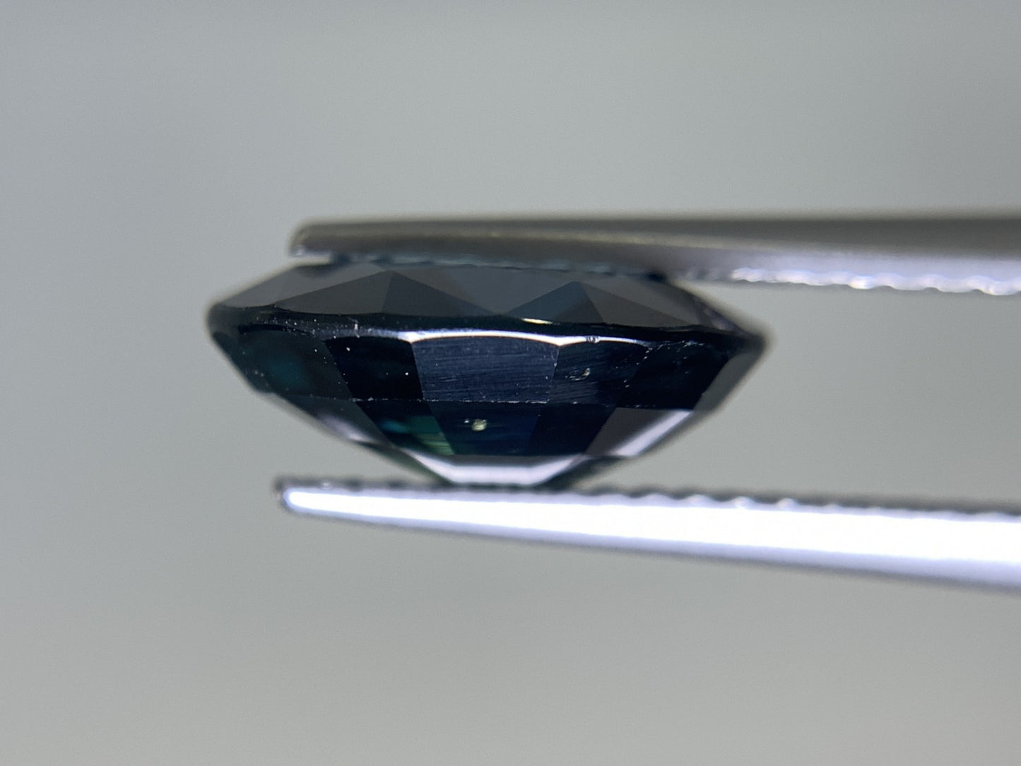 サファイア 4.171ct 宝石ソーティング付き 11.1㎜×9.1㎜×4.5㎜ ルース( 裸石 ) 2248Y