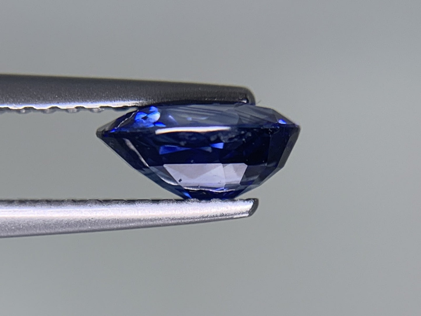 サファイア　 1.217ct　宝石ソーティング付き　 縦7.1㎜×横5.7㎜×高さ3.3㎜　 ルース（ 裸石 ）　 1337Y