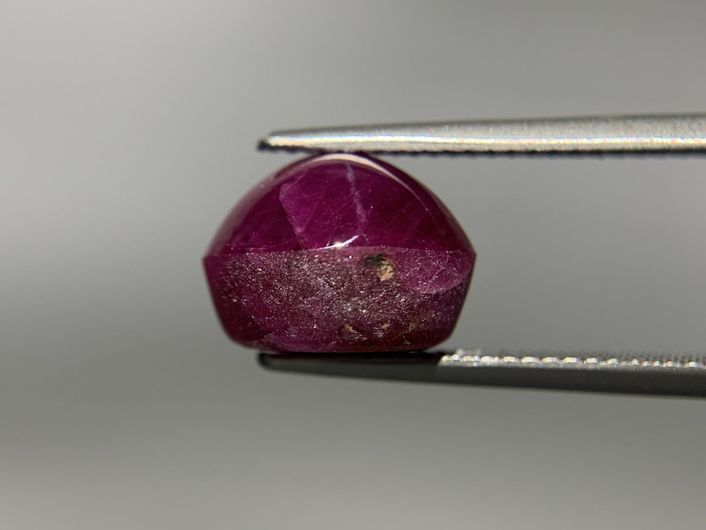 宝石ソーティング付き　 天然 スタールビー　 11.475ct　 縦12.1㎜×横10.2㎜×高さ8.8㎜　 ルース（ 裸石 ）　 1430Y