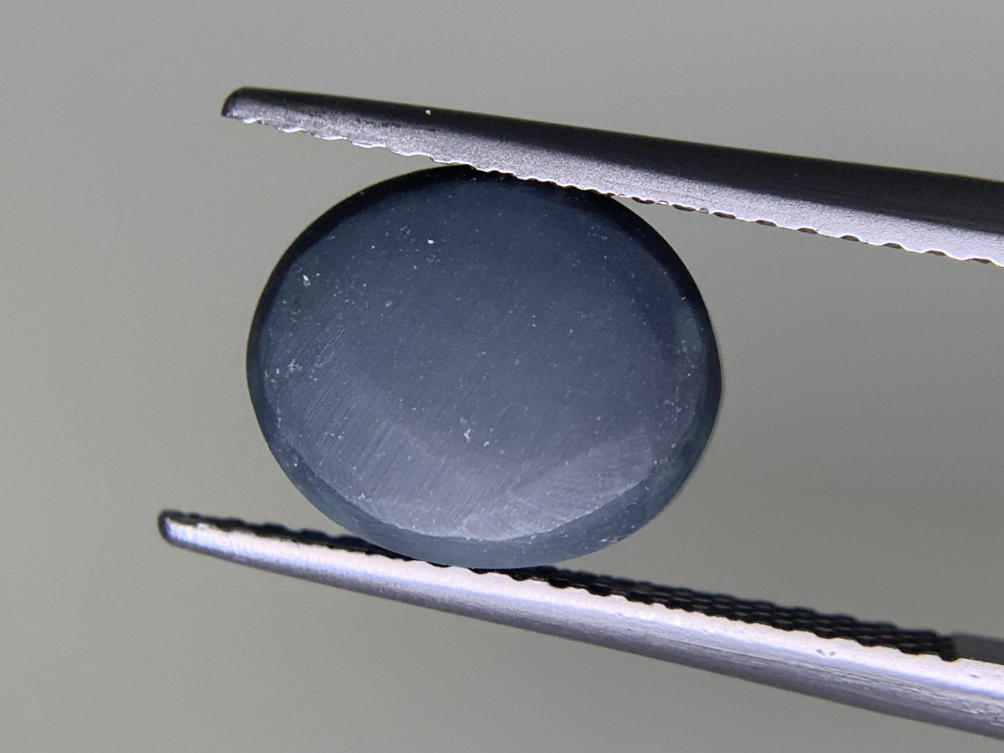 ブラックオパール　1.943ct　宝石ソーティング付き　10.1㎜×8.4㎜×3.3㎜ ルース（ 裸石 ）　 1695Y