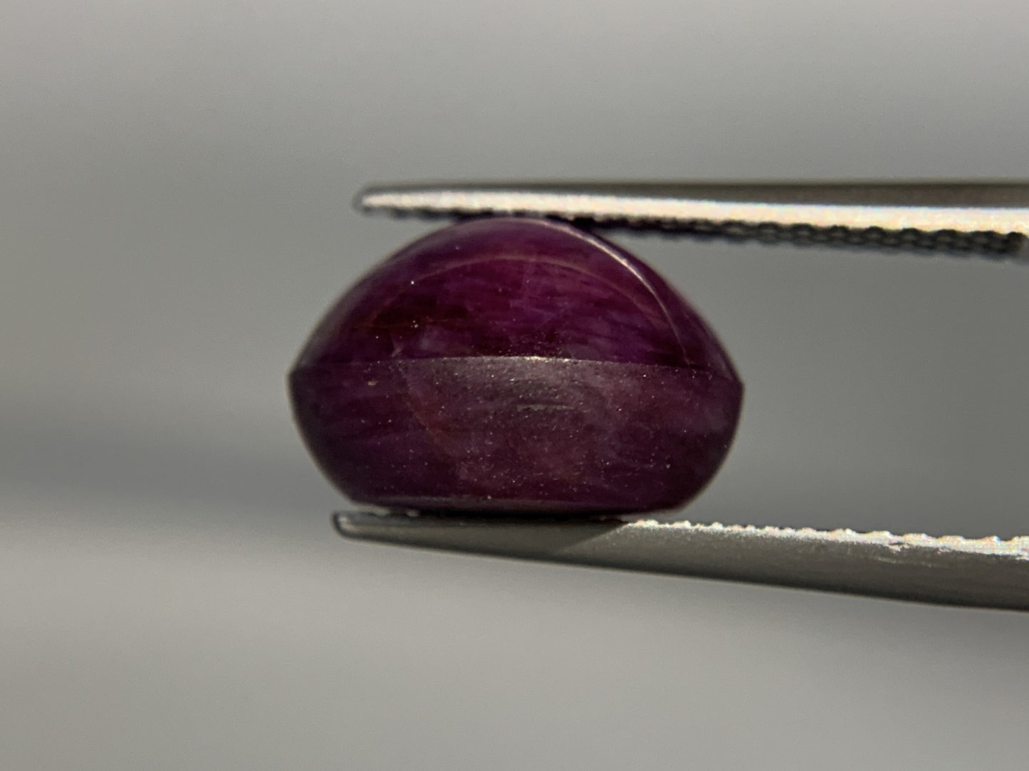 スタールビー　9.767ct　宝石ソーティング付き　11.7㎜×10.1㎜×7.7㎜　 ルース（ 裸石 ）　 1719Y