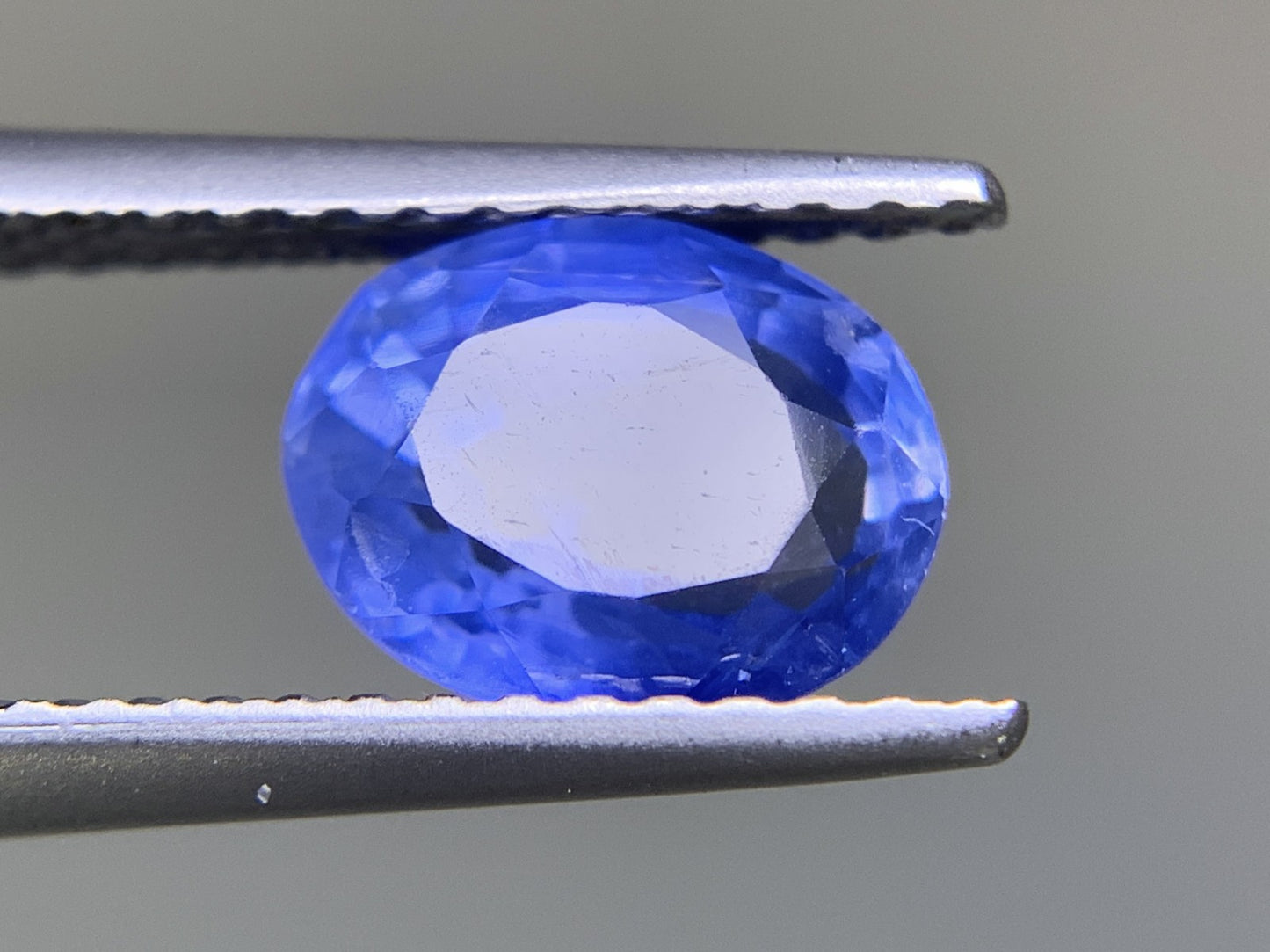 サファイア 1.751ct  宝石ソーティング付き  7.7㎜×6.1㎜×3.8㎜  ルース（ 裸石 ） 1742Y