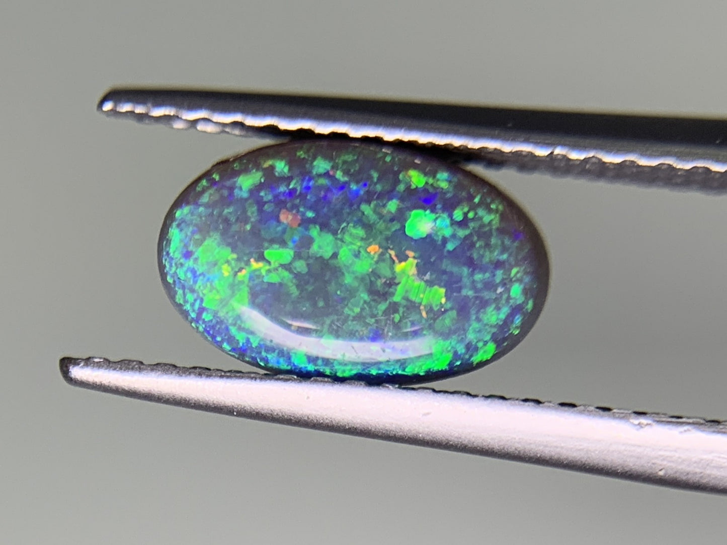 ブラックオパール　1.112ct　宝石ソーティング付き　9.8㎜×6.2㎜×2.9㎜　 ルース（ 裸石 ）　 1779Y