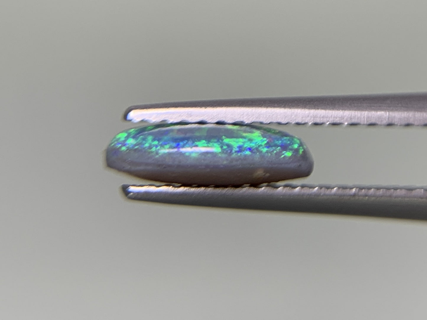 ブラックオパール　1.112ct　宝石ソーティング付き　9.8㎜×6.2㎜×2.9㎜　 ルース（ 裸石 ）　 1779Y